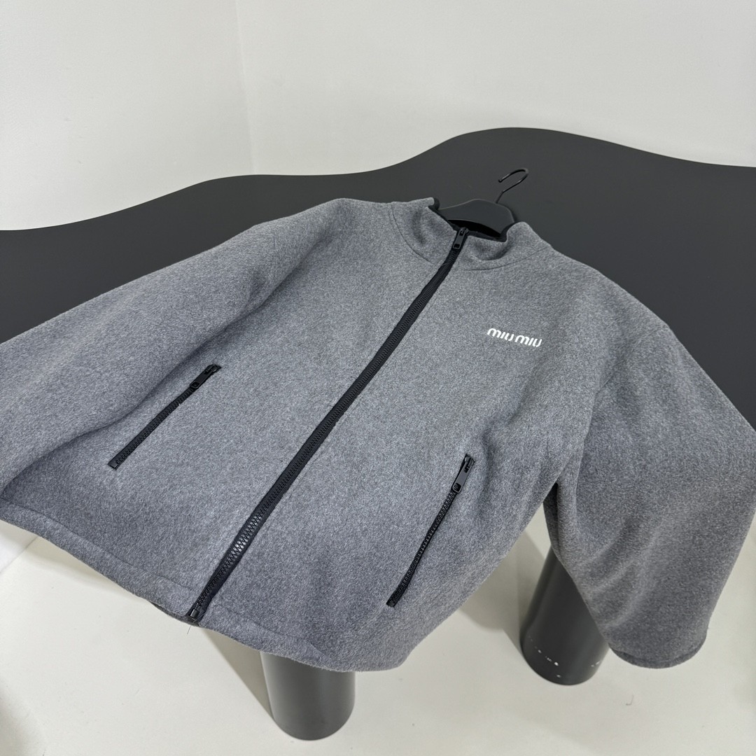[MIUMIU-미우미우] 미우미우 신상 기모 운동복