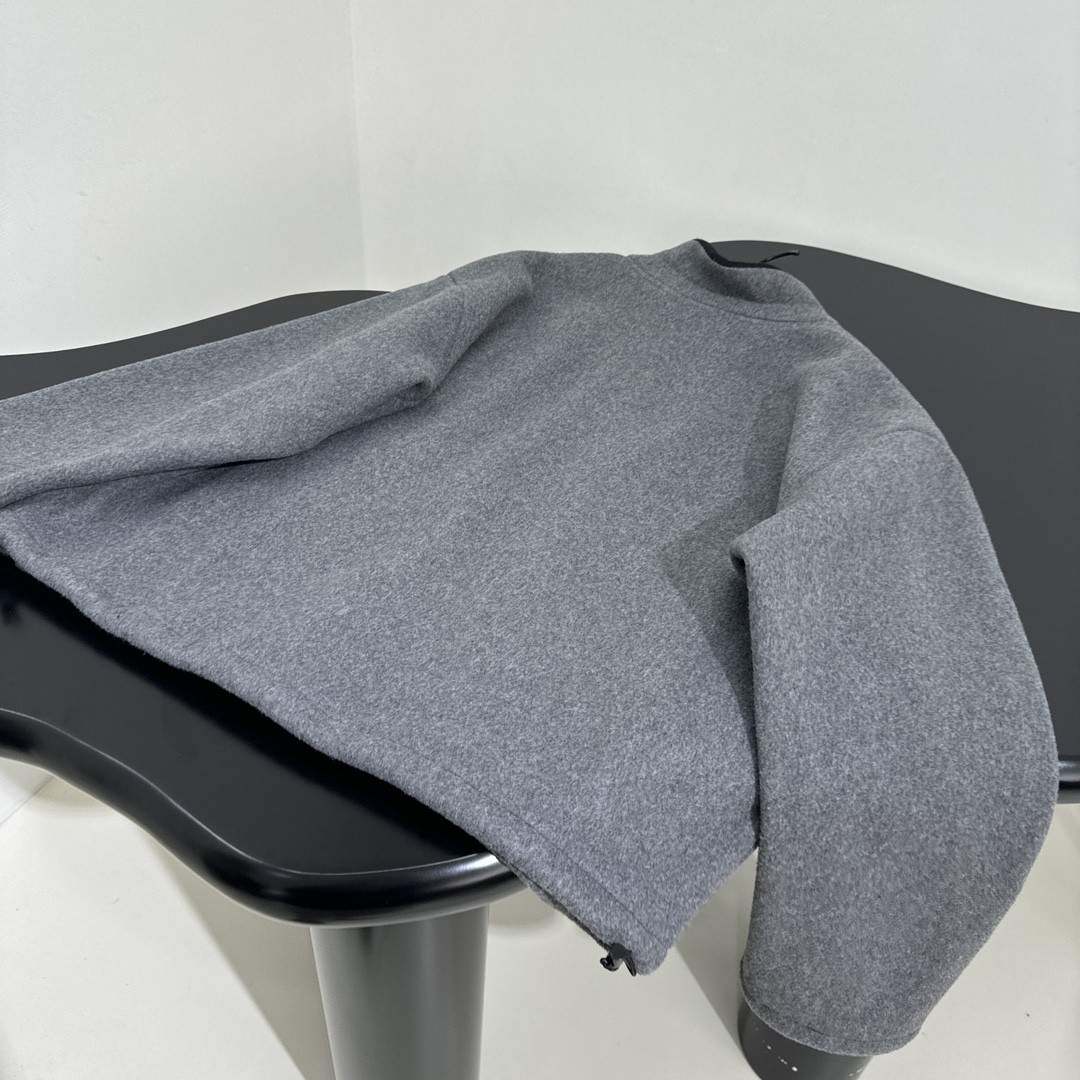 [MIUMIU-미우미우] 미우미우 신상 기모 운동복