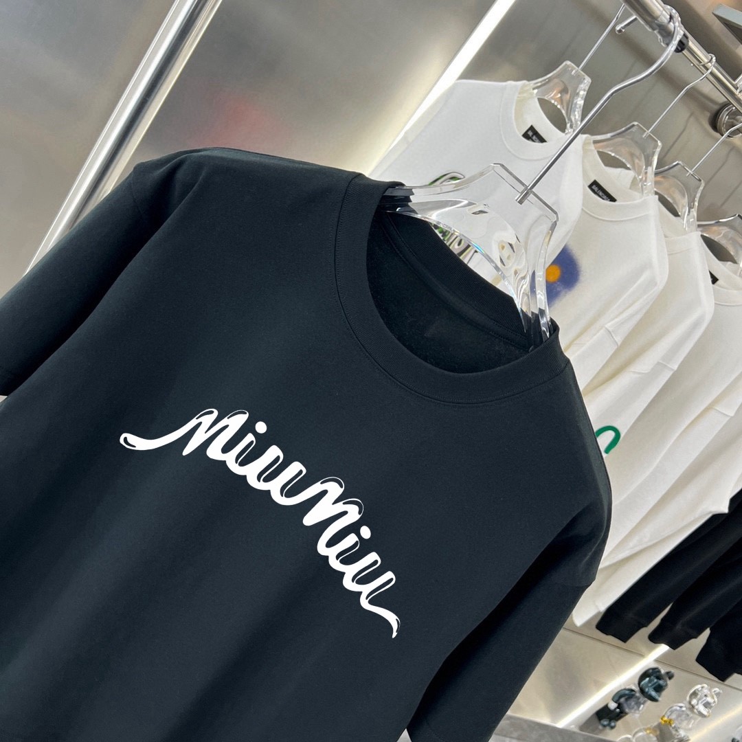 [MIU MIU-미우미우] 미우미우 2024 블랙  로고 티셔츠