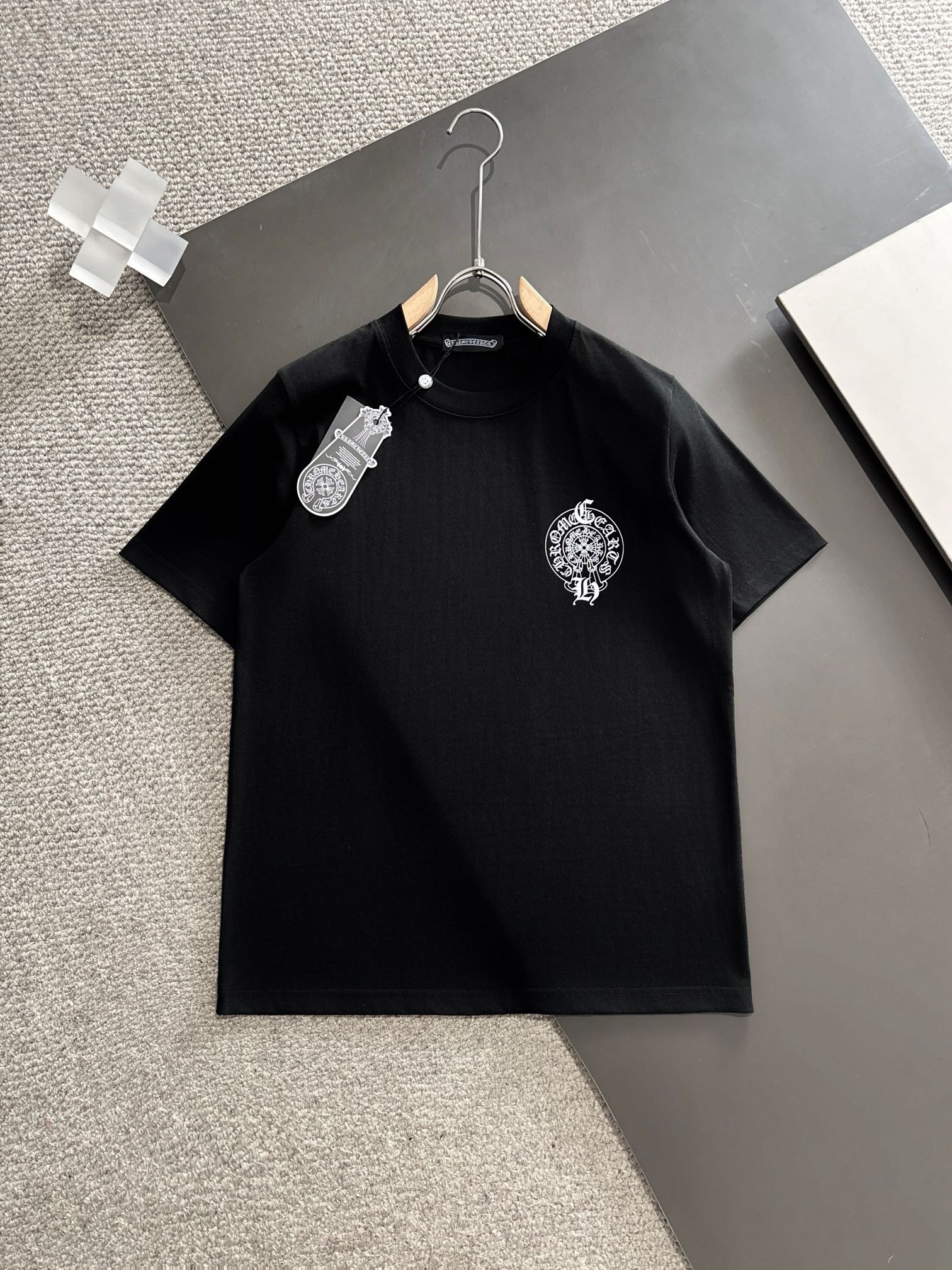 [CHROM HEARTS -크롬하츠] 크롬하츠 로고 코튼 반팔티