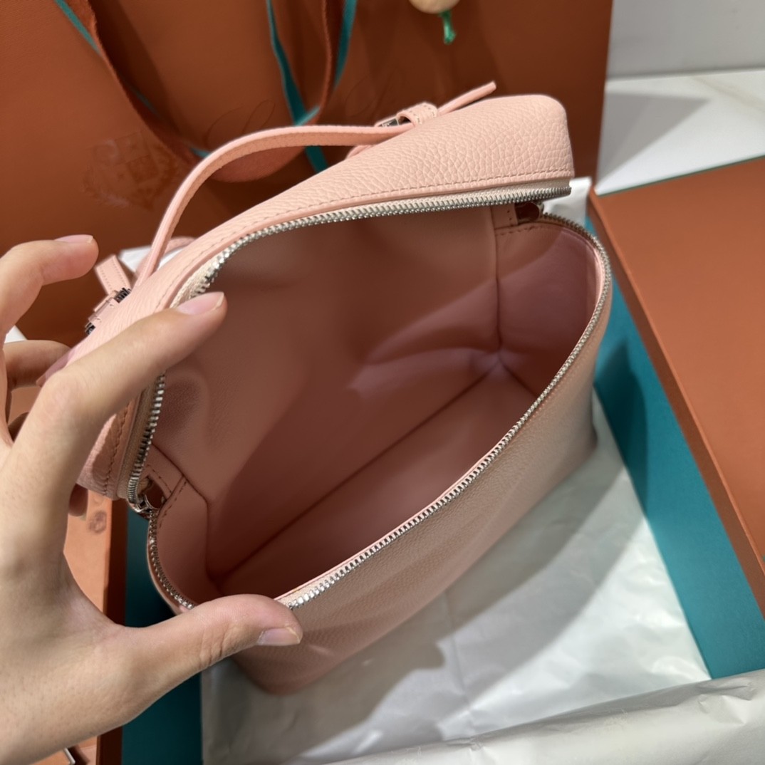 로로피아나 백팩 엑스트라 포켓