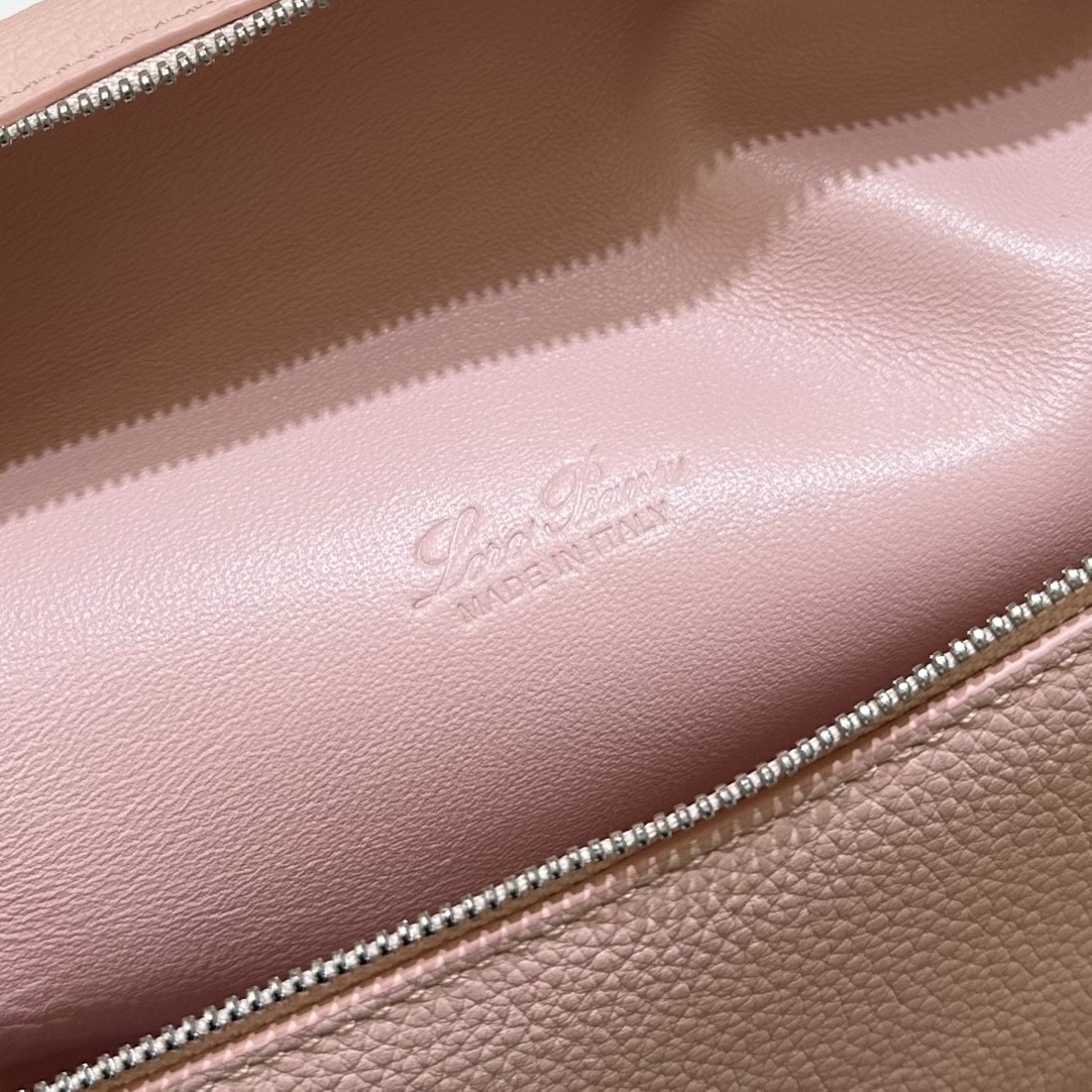 로로피아나 백팩 엑스트라 포켓