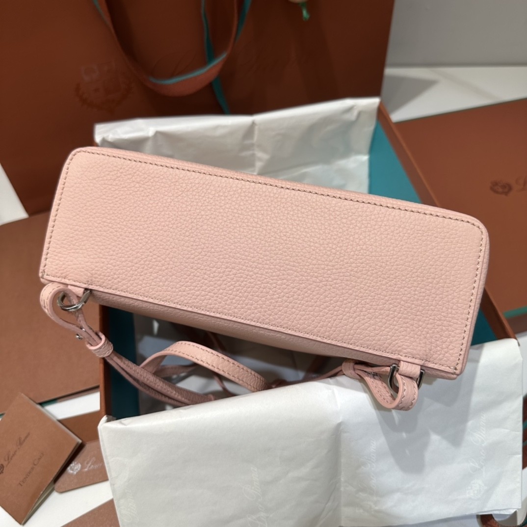 로로피아나 백팩 엑스트라 포켓