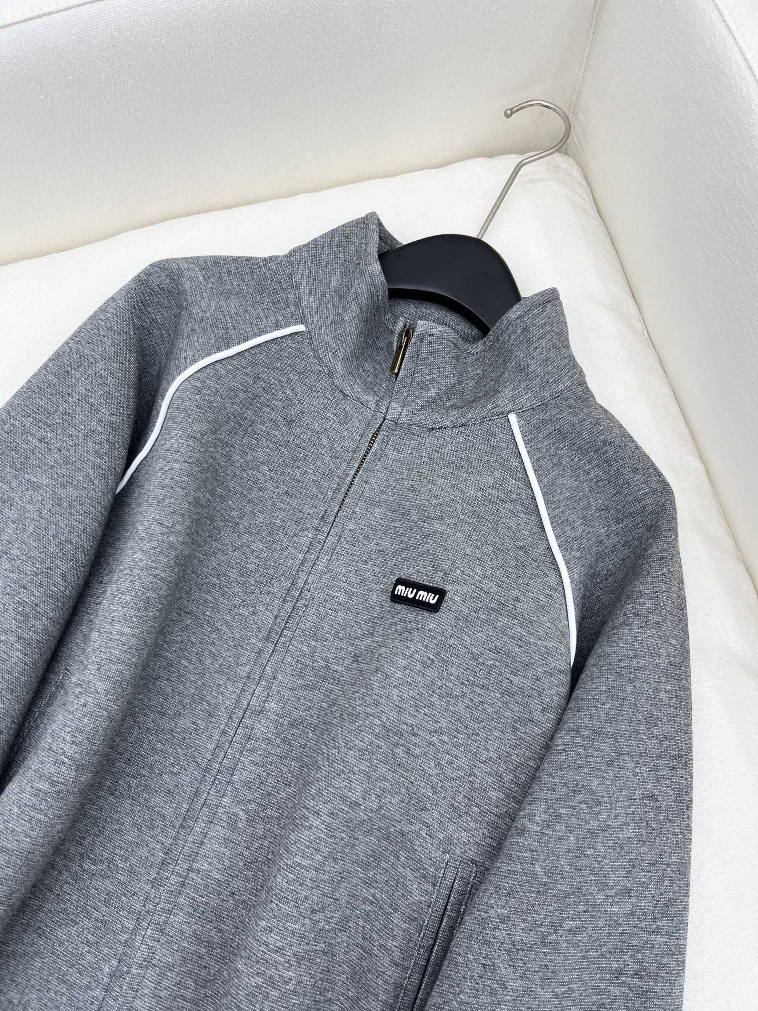 [MIU MIU-미우미우]  미우미우 캐주얼 후드집업 세트