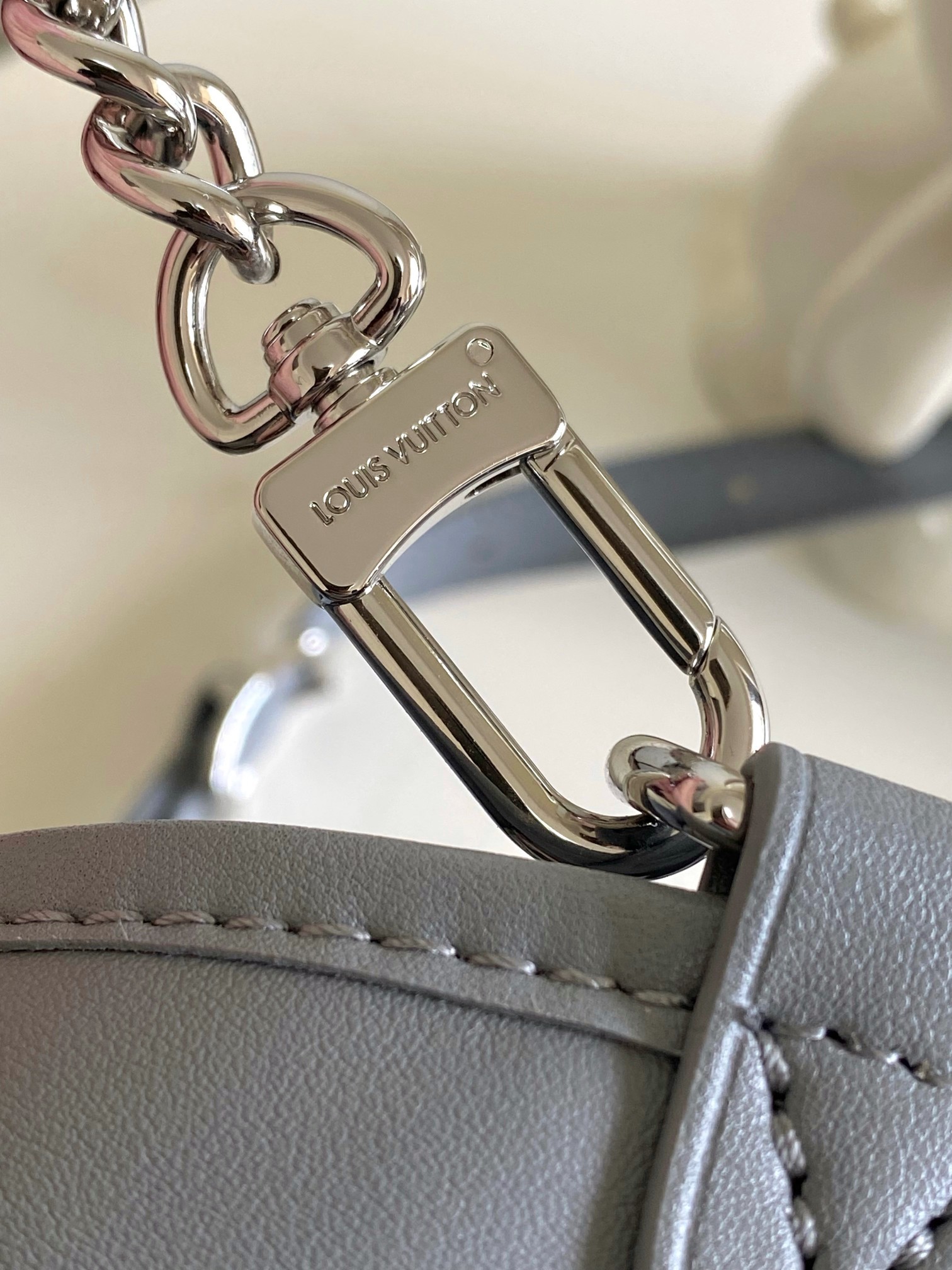 [LOUIS VUITTON-루이비통] 루이비통 캐리얼 카고 PM백 M12579