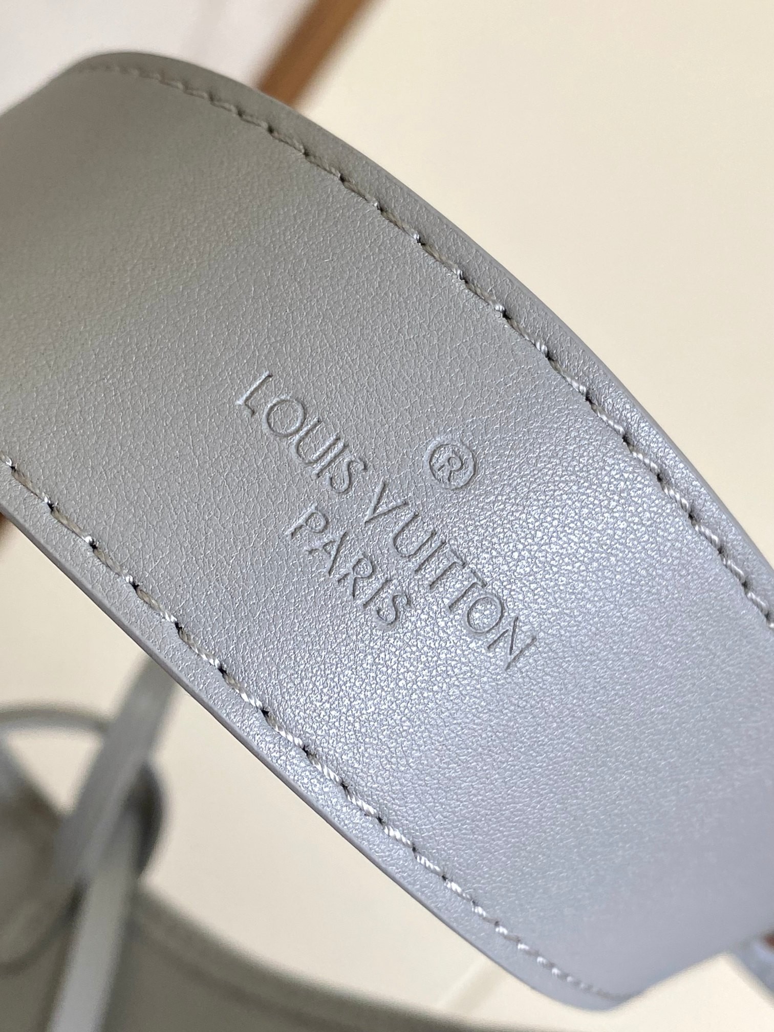 [LOUIS VUITTON-루이비통] 루이비통 캐리얼 카고 PM백 M12579