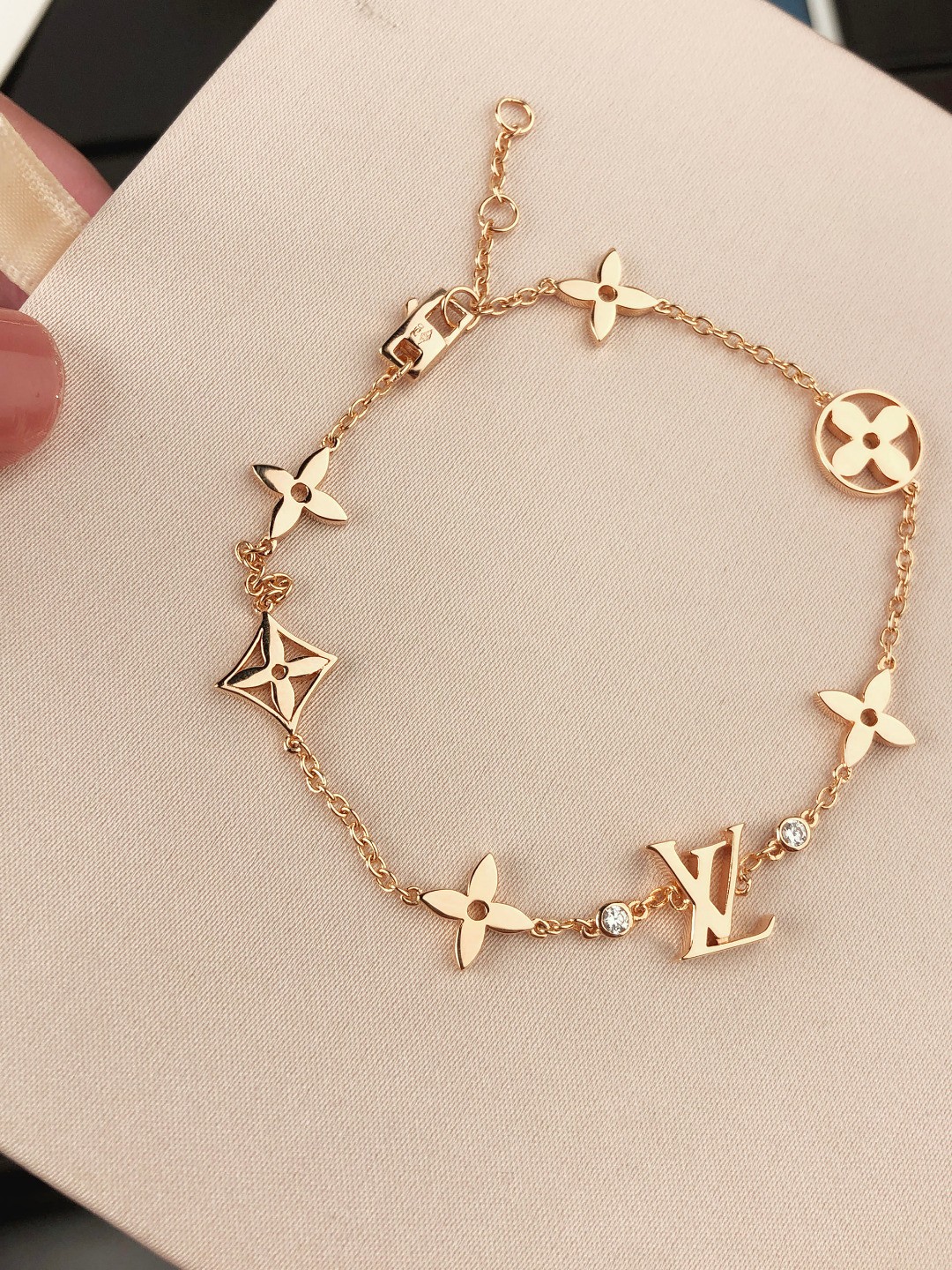 [LOUIS VUITTON-루이비통] 루이비통 모노그램 로고 팔찌