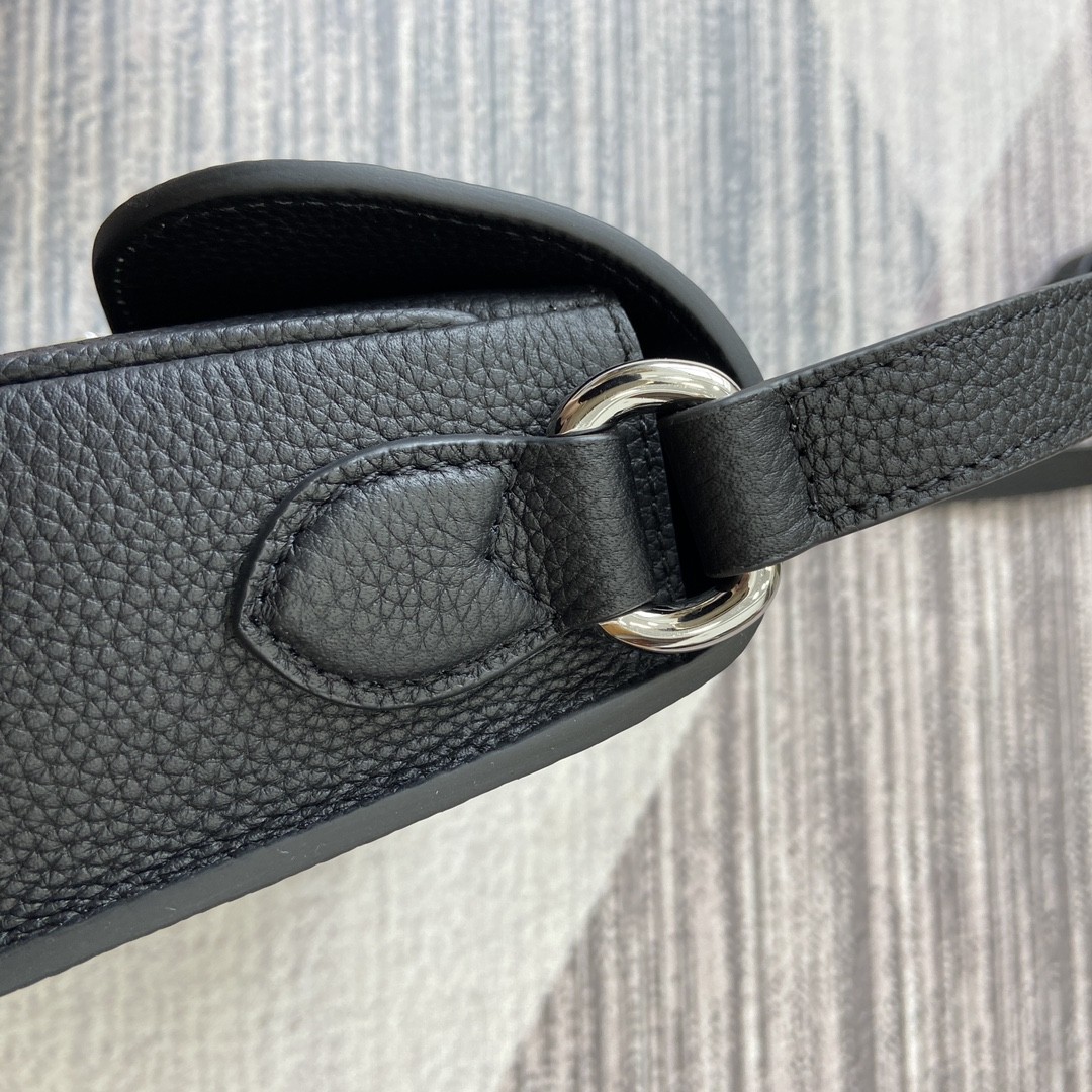 [GUCCI-구찌] 구찌 레더 모노그램  숄더백