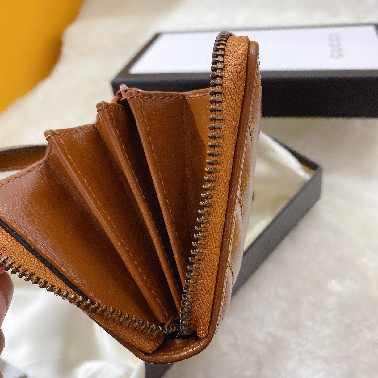 [GUCCI-구찌] 구찌 GG 마몬트 지퍼 장 지갑