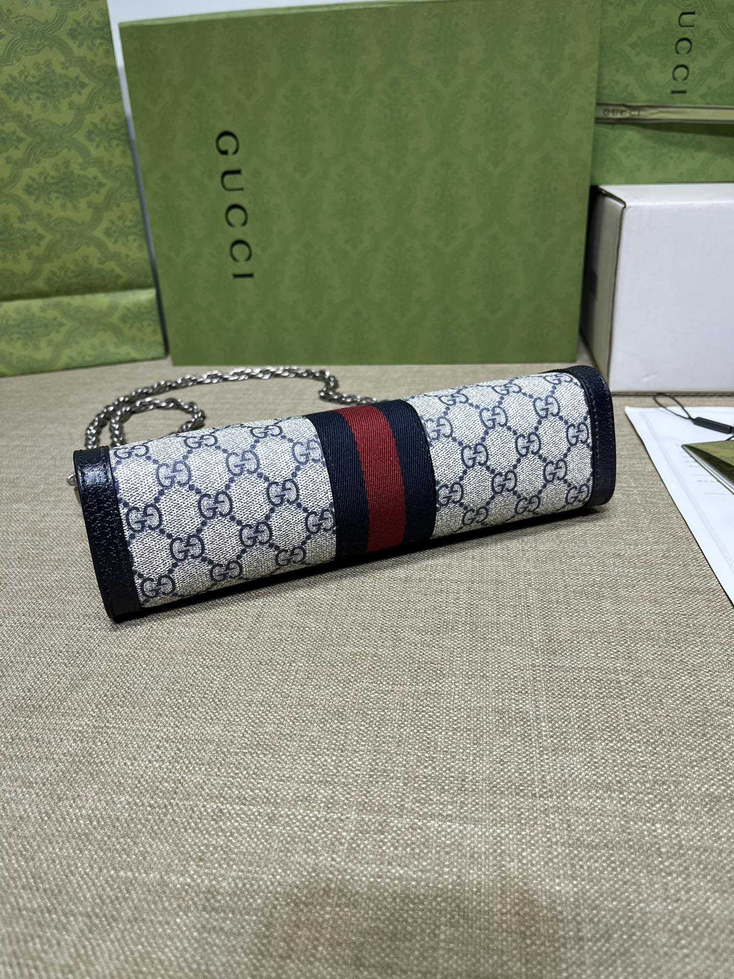 구찌 오피디아 GG 수프림 스몰 숄더백