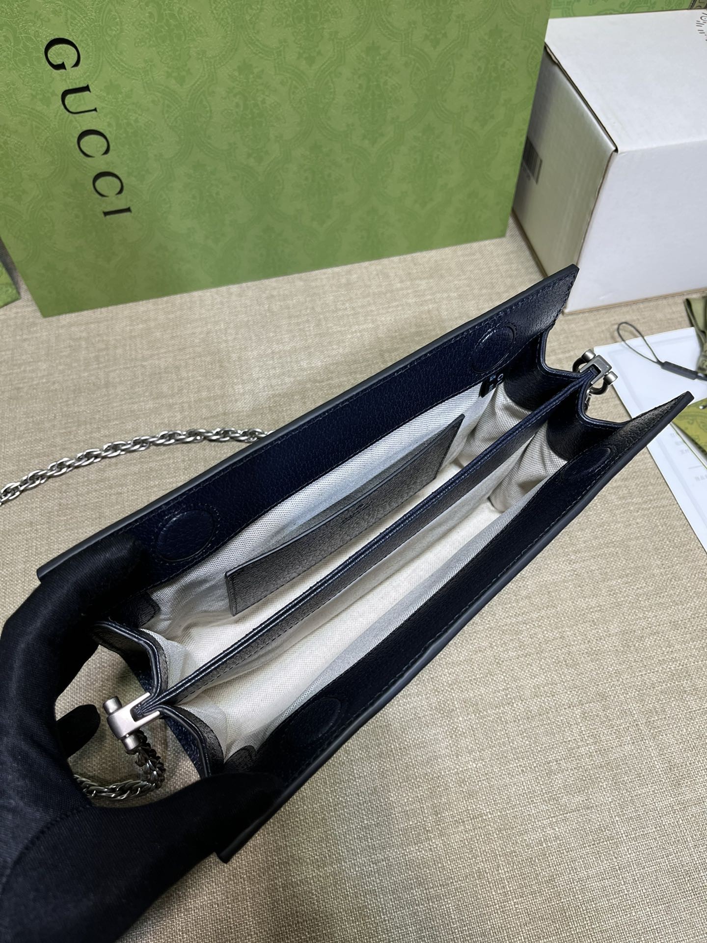 구찌 오피디아 GG 수프림 스몰 숄더백