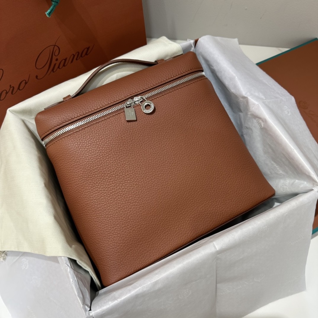 로로피아나 백팩 엑스트라 포켓