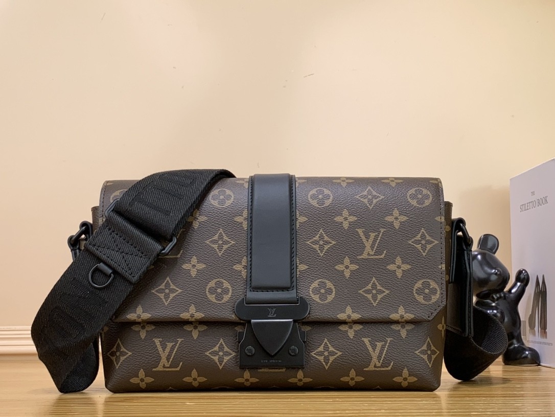 [LOUIS VUITTON-루이비통] 루이비통 S 케이프 메신저 크로스백