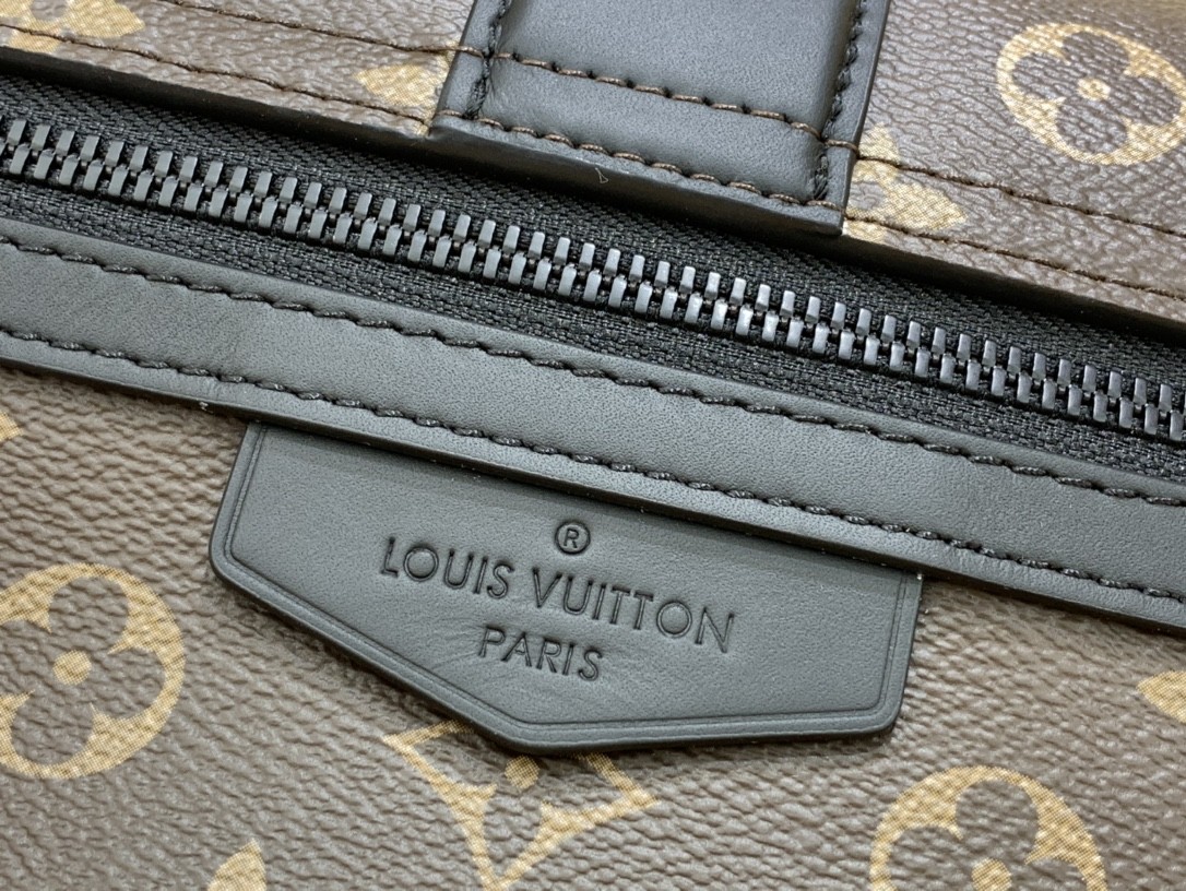 [LOUIS VUITTON-루이비통] 루이비통 S 케이프 메신저 크로스백