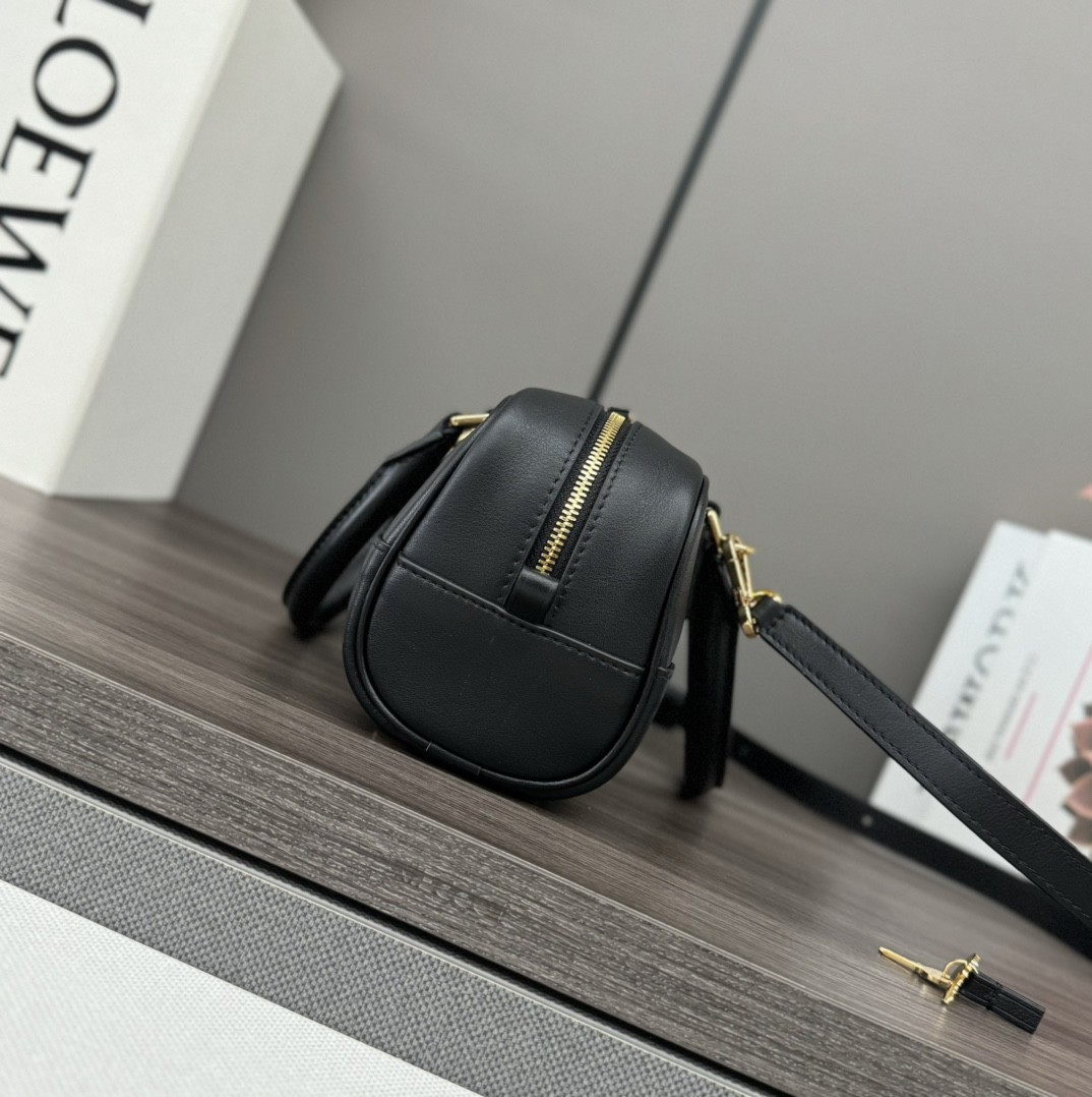 [LOEWE-로에베] 로에베 마조나 토트백 나파 카프스킨 블랙