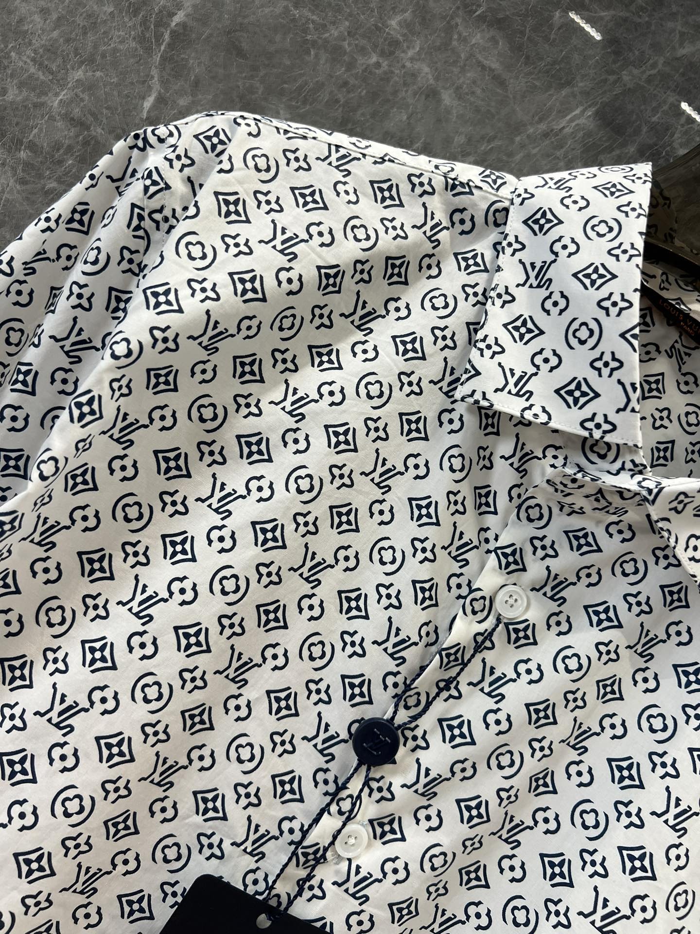 [LOUIS VUITTON-루이비통] 루이비통 풀 모노그램  셔츠