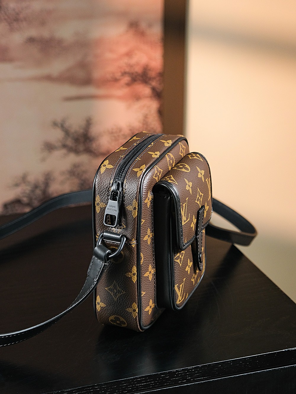 [LOUIS VUITTON-루이비통] 루이비통 크리스토퍼 웨어러블 남성 크로스백