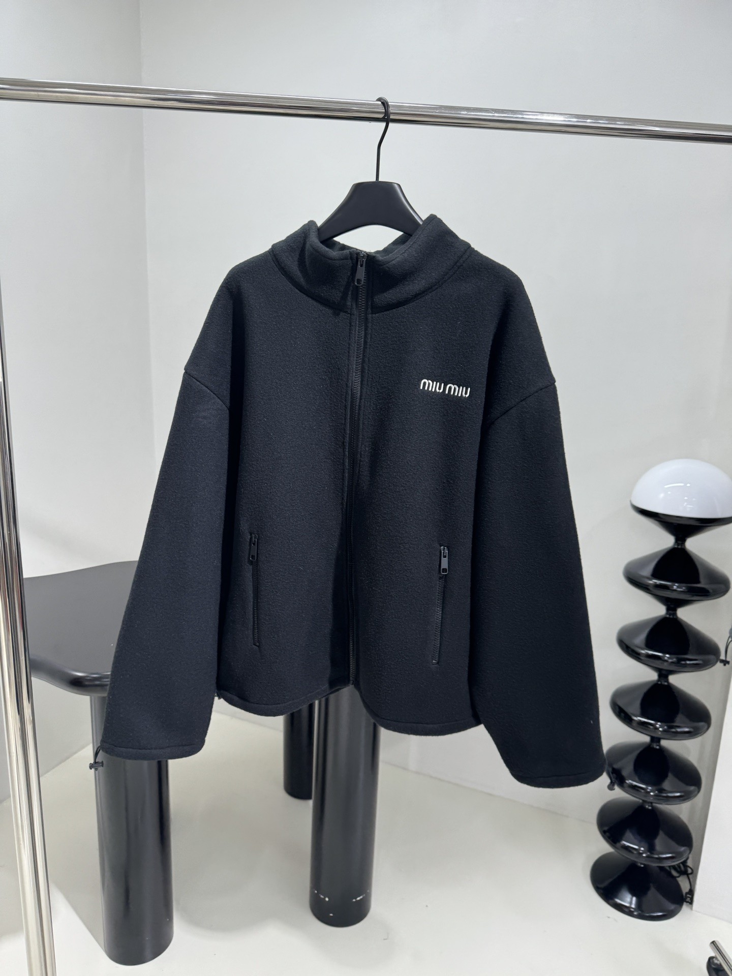 [MIU MIU-미우미우] 미우미우 신상 기모 운동복 블랙