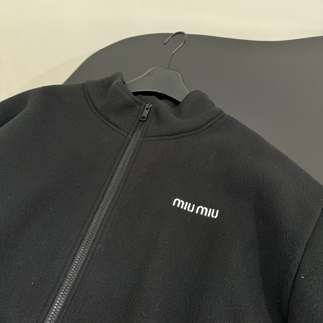 [MIU MIU-미우미우] 미우미우 신상 기모 운동복 블랙