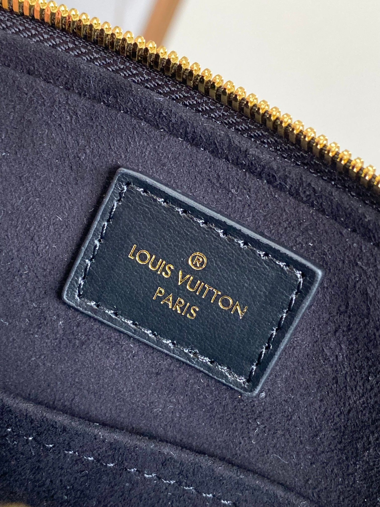 [LOUIS VUITTON-루이비통] 루이비통 알바BB M12289 블랙