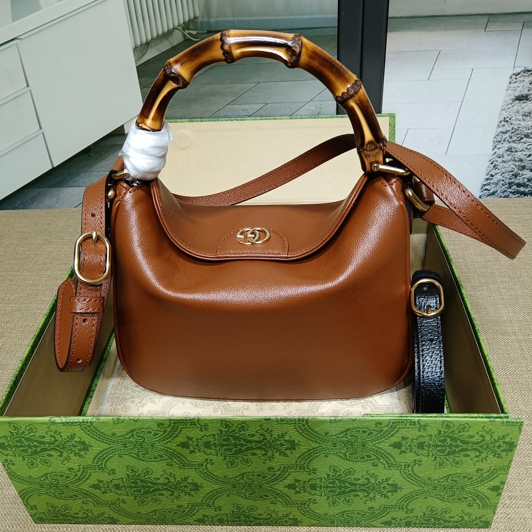 [CUCCI-구찌] 구찌 뱀부 핸들 다이애나 토트 숄더백