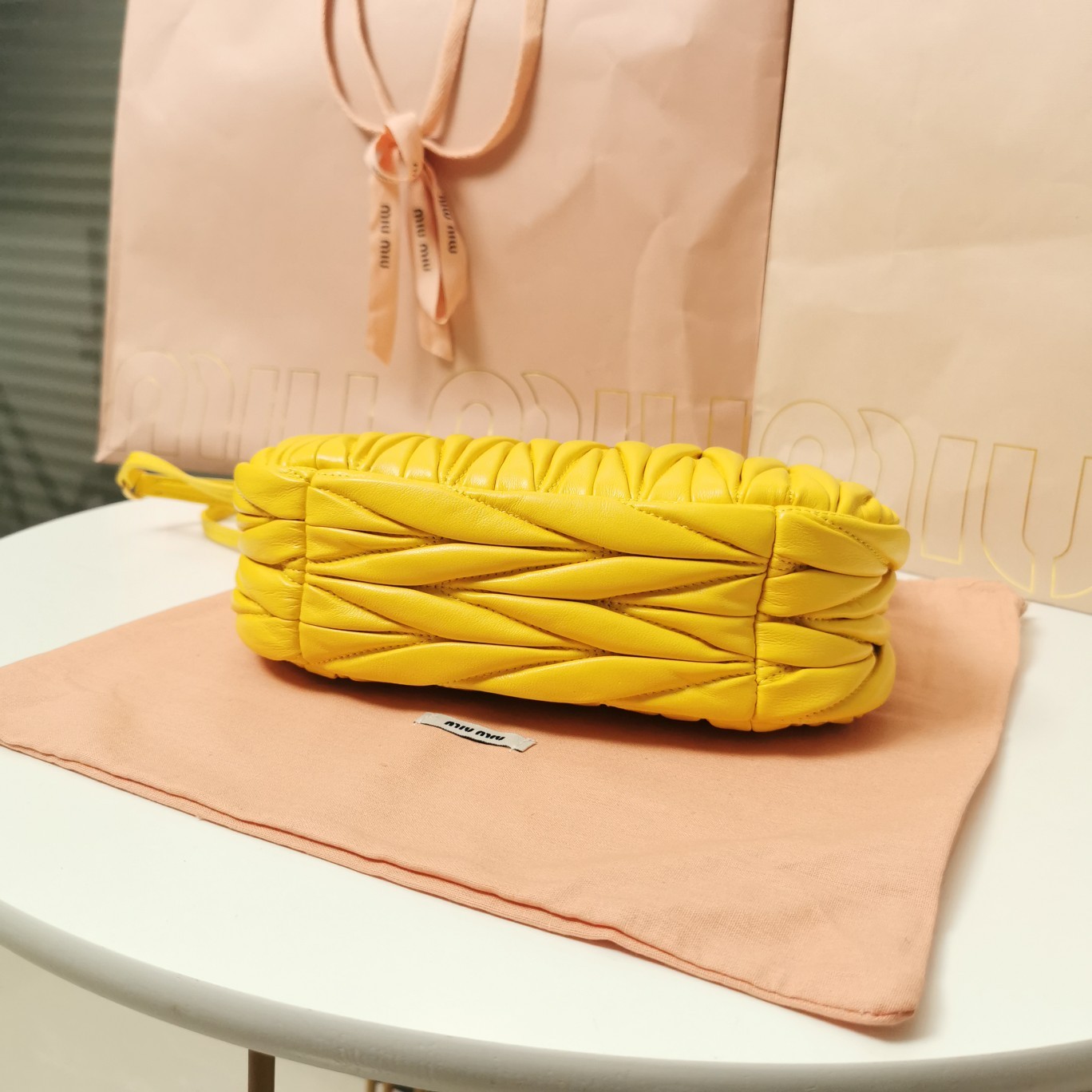 [MIU MIU-미우미우] 미우미우 마테라쎄 완더 호보백 5BC125