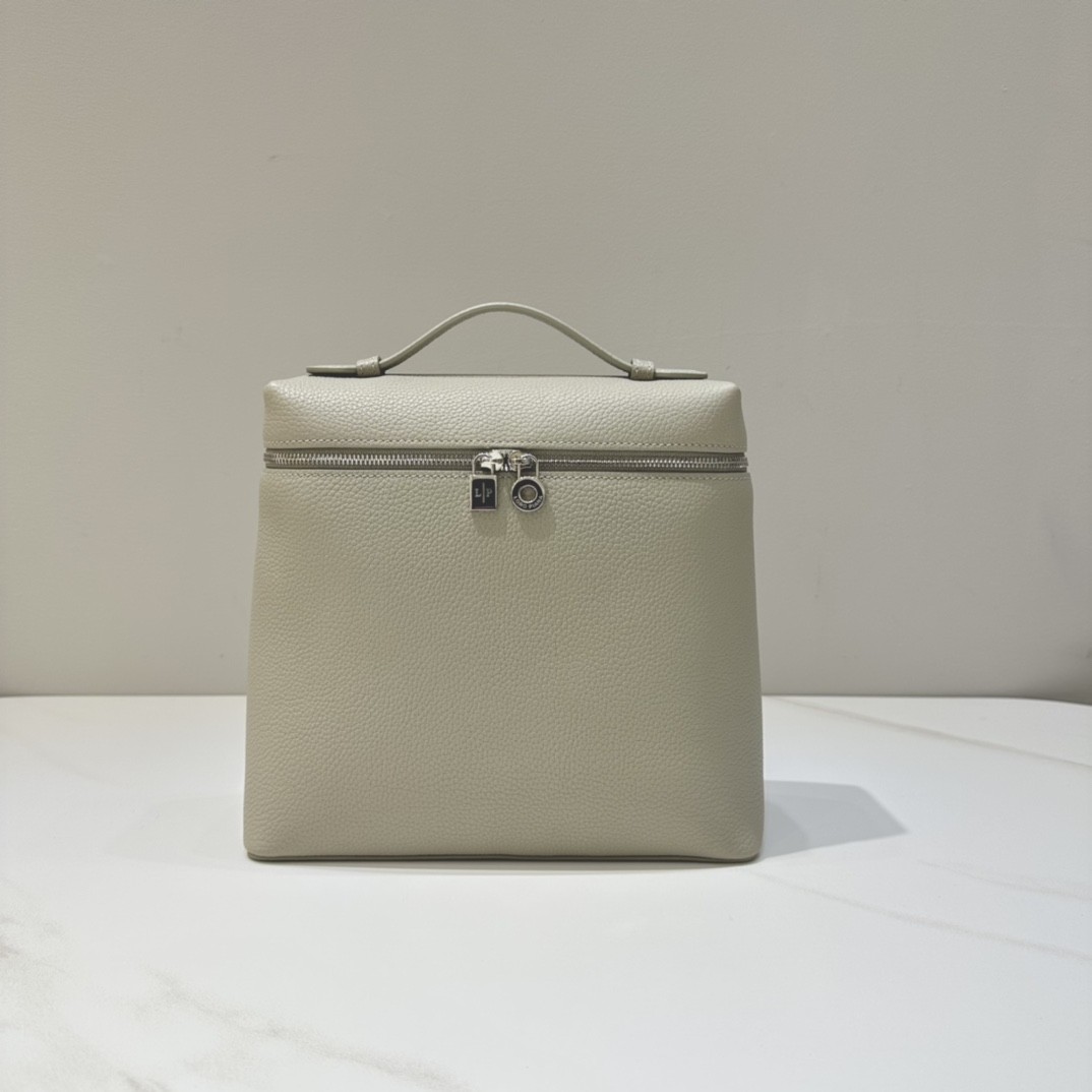 로로피아나 엑스트라 포켓 백팩