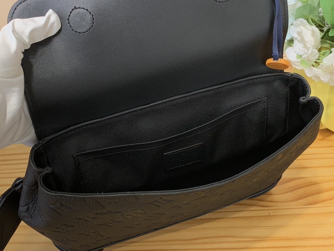 [LOUIS VUITTON-루이비통] 루이비통 스티머 PM 남성 크로스백