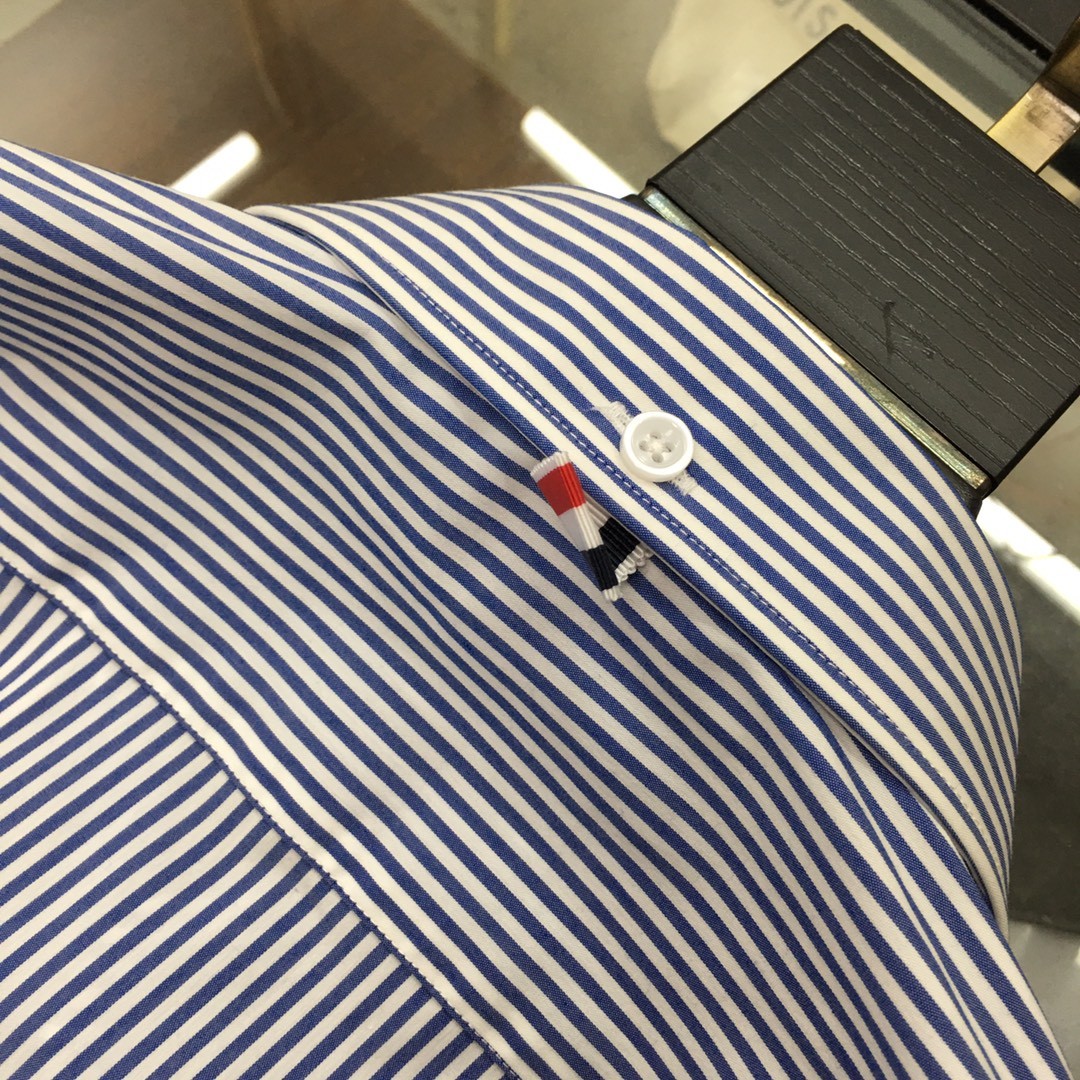 [TOM BROWNE -톰브라운 ] 톰브라운 스트라이프 셔츠