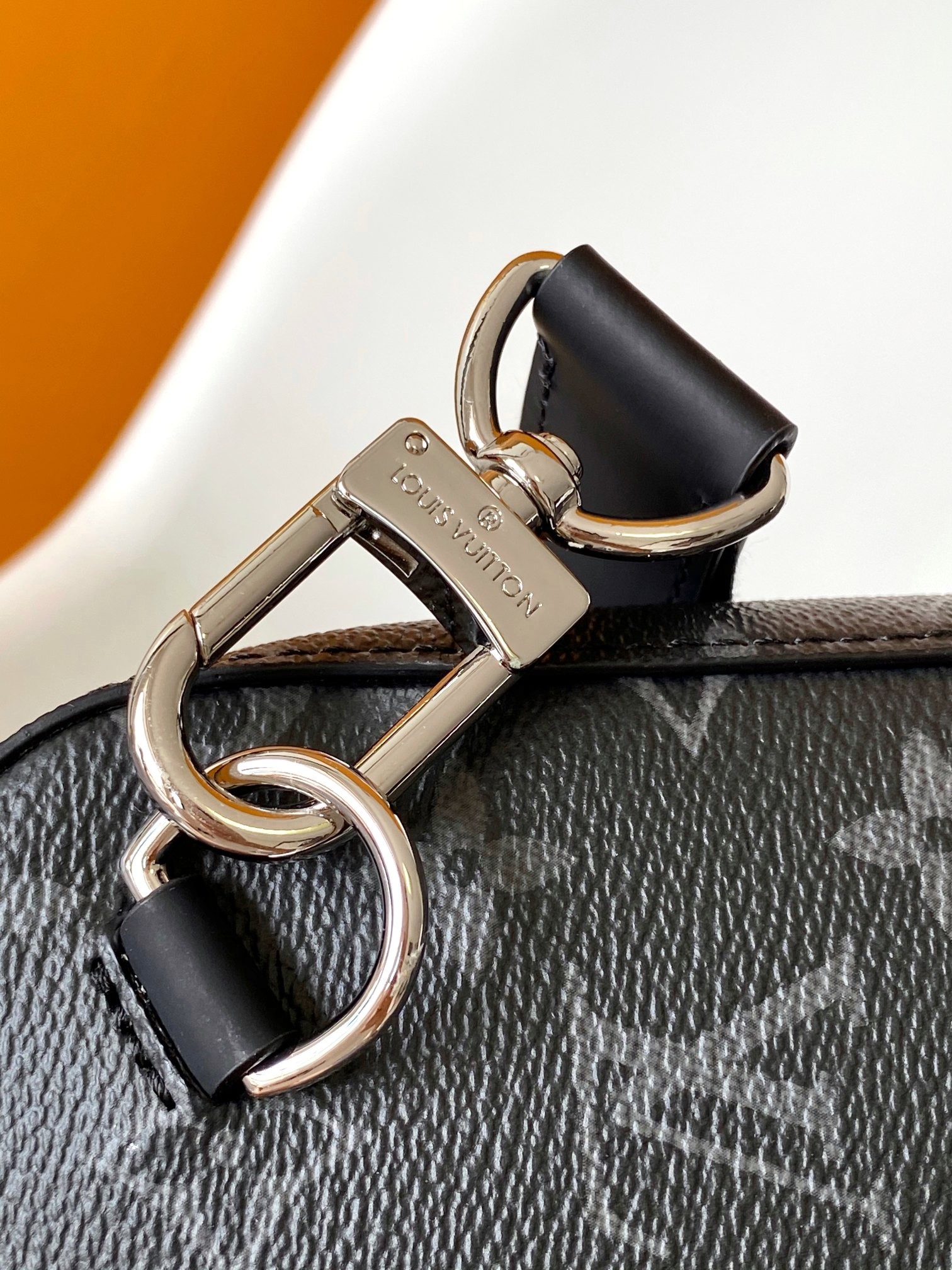 [LOUIS VUITTON-루이비통] 루이비통 에비뉴 슬링백 M47137