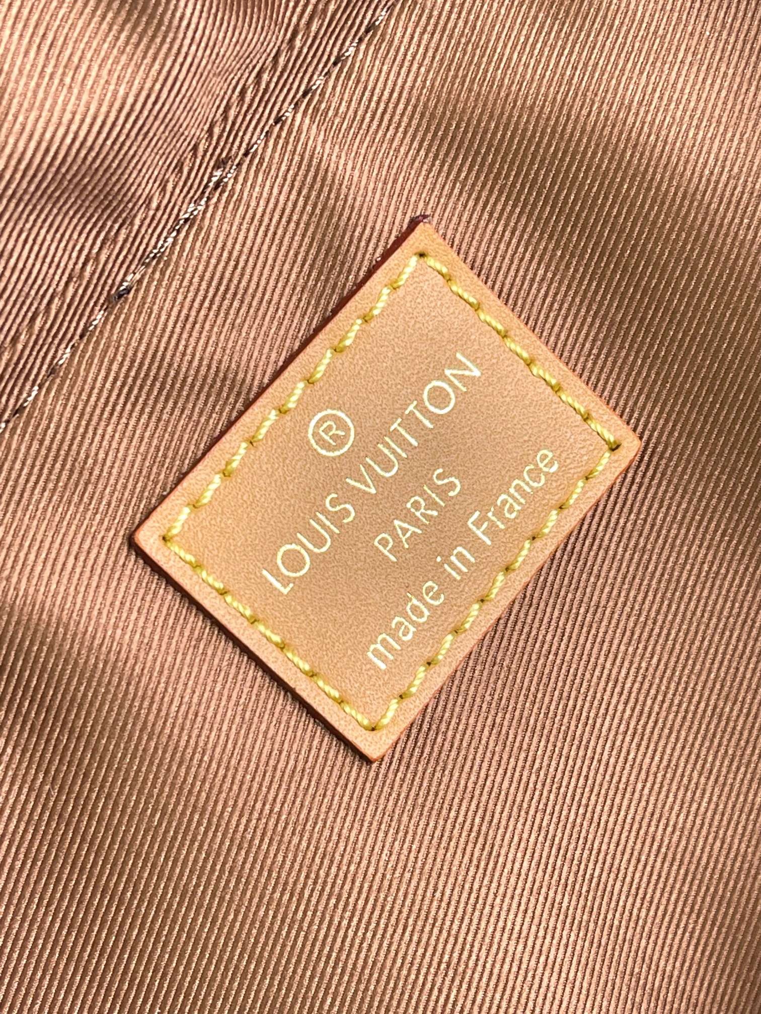 [LOUIS VUITTON-루이비통] 루이비통  모노그램 몽수리 백팩 M11540