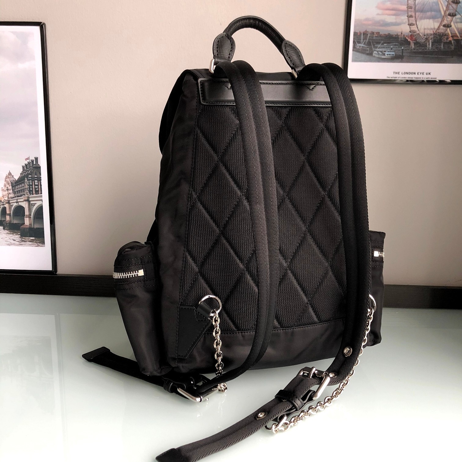 [BURBERRY-버버리] 버버리 미디움 로고 럭색 백팩