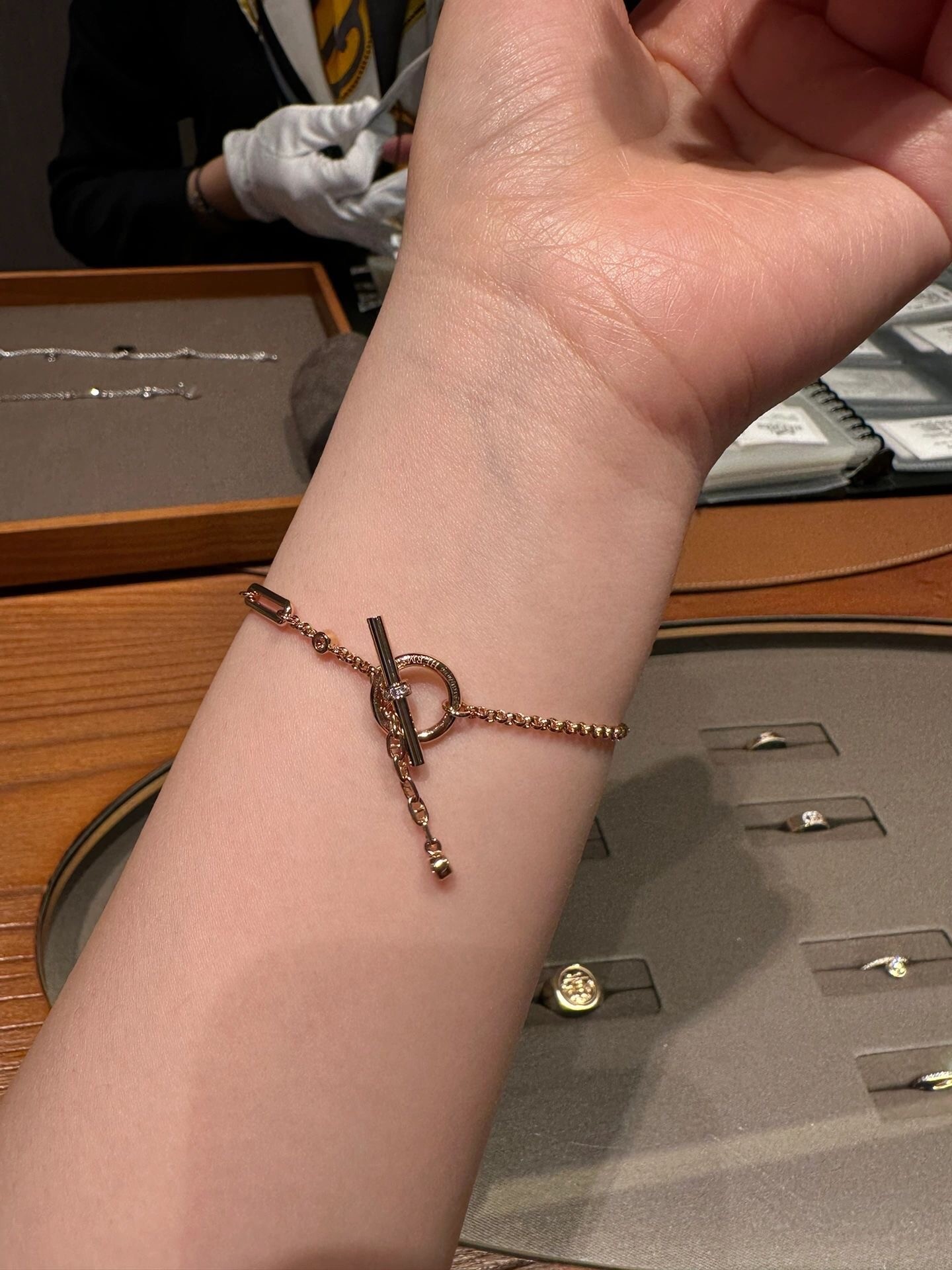 [HERMES-에르메스] 에르메스 샹달 골드 팔찌