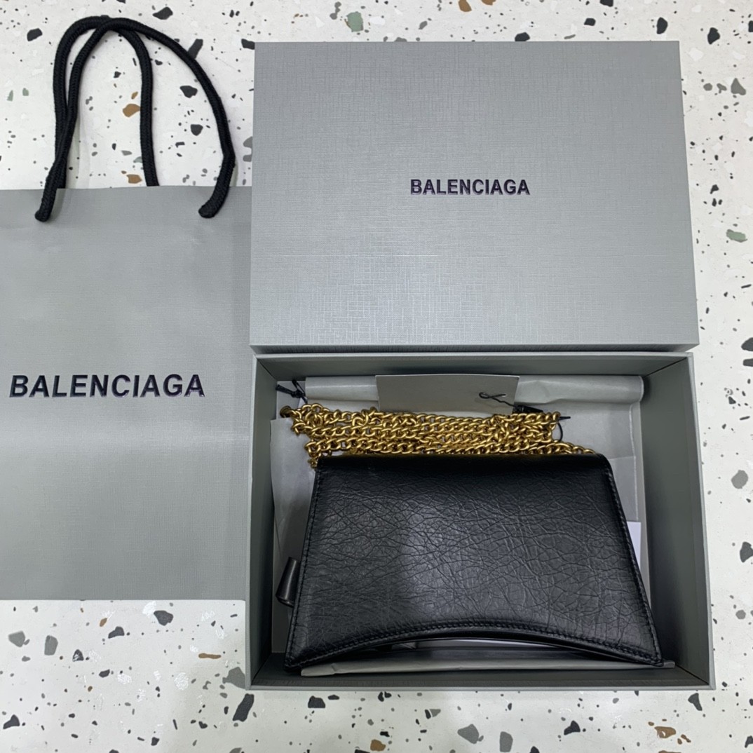 발렌시아가 크러쉬 체인백