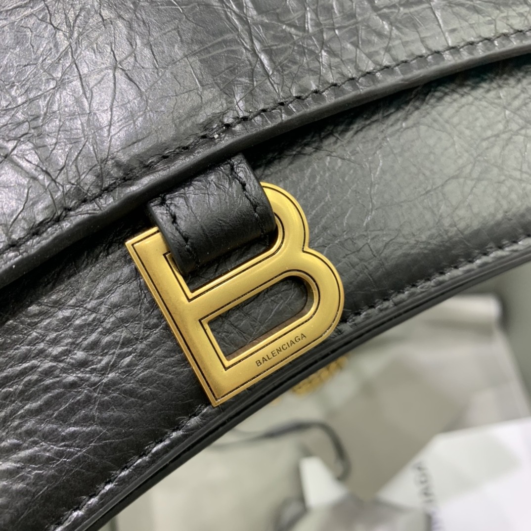 발렌시아가 크러쉬 체인백