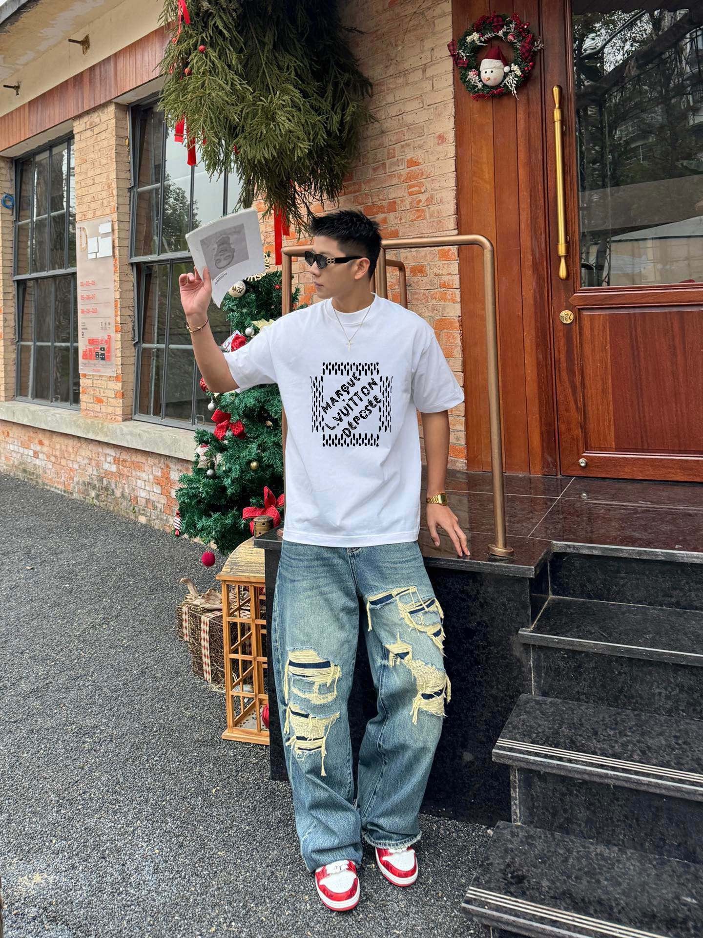 [LOUIS VUITTON-루이비통] 루이비통 엠브로이더드 시그니처 코튼 티셔츠 화이트