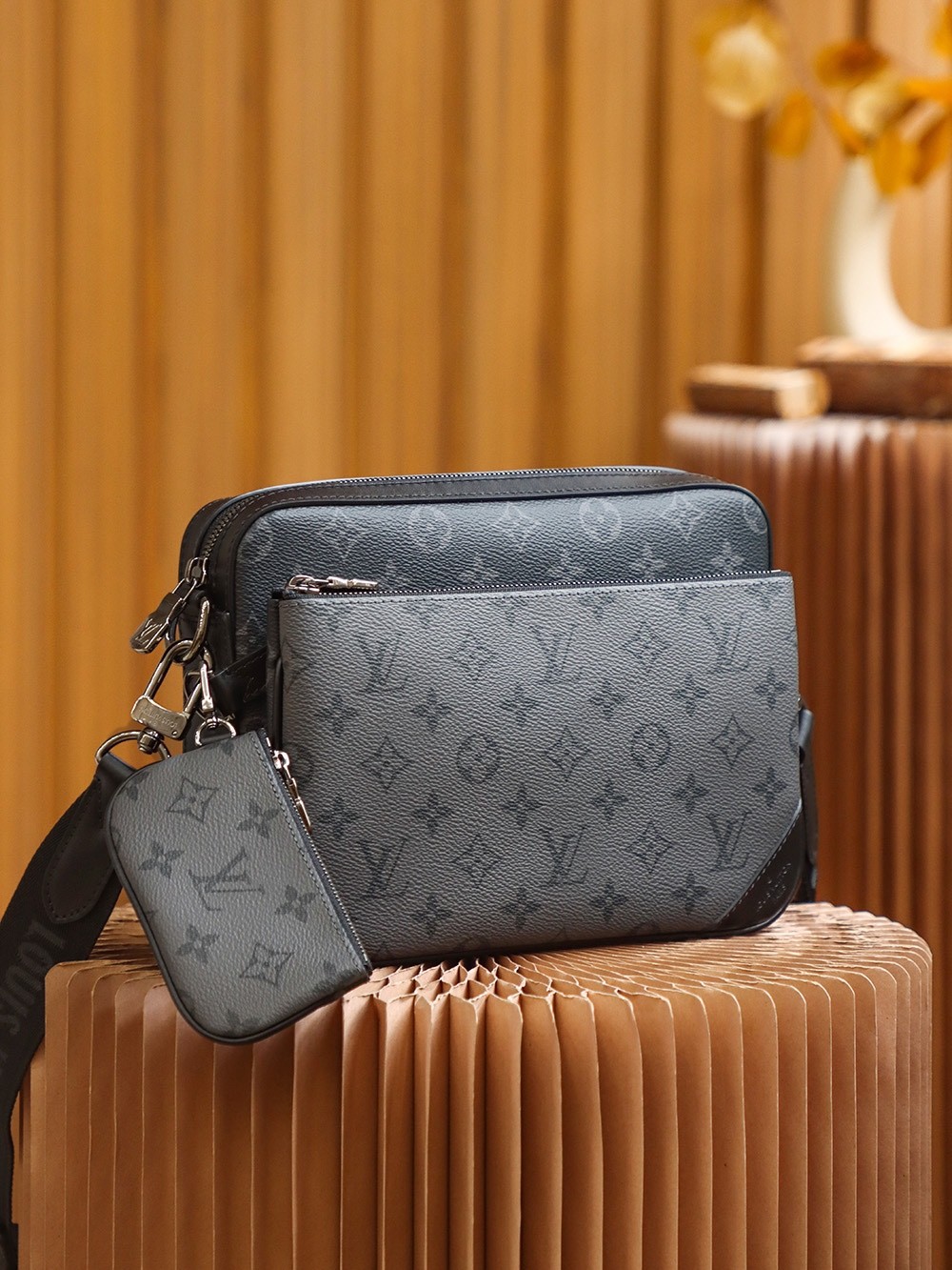 [LOUIS VUITTON-루이비통] 루이비통 트리오메신저백