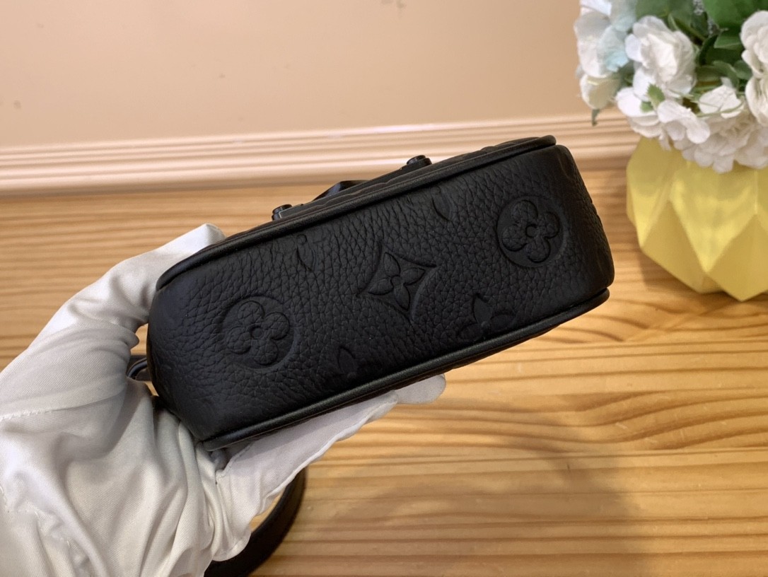 [LOUIS VUITTON-루이비통] 루이비통 피코 S락 크로스백