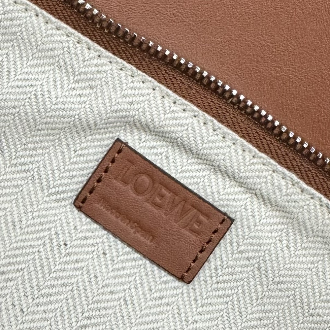 [LOEWE-로에베] 로에베 라지 퍼즐백