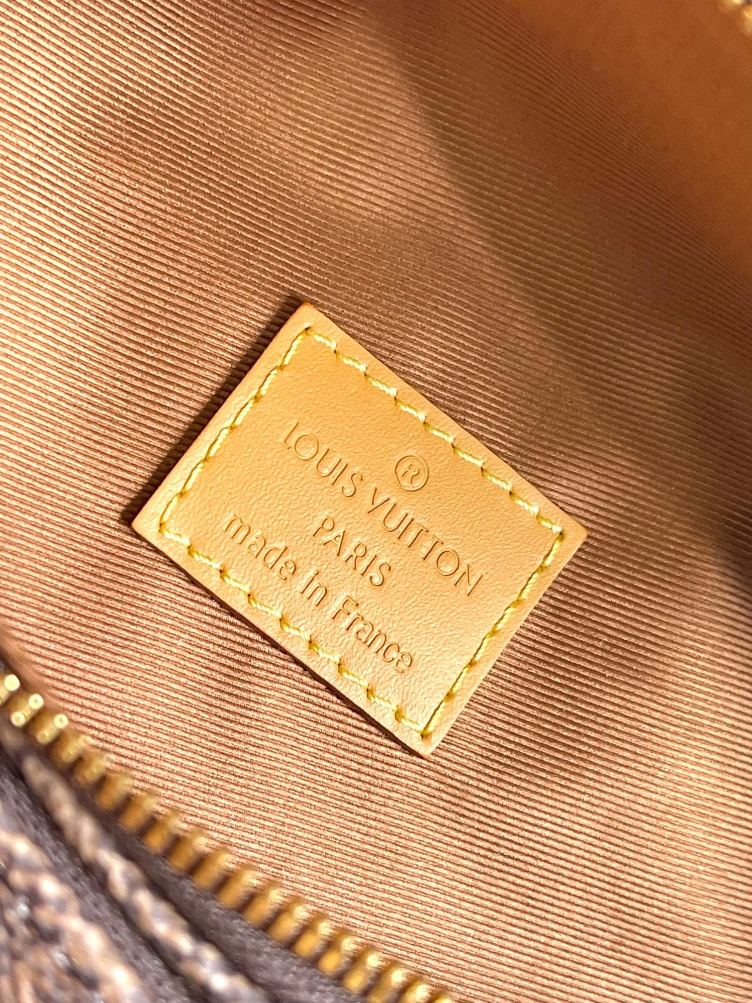 [LOUIS VUITTON-루이비통] 루이비통 러시 범백 M11539