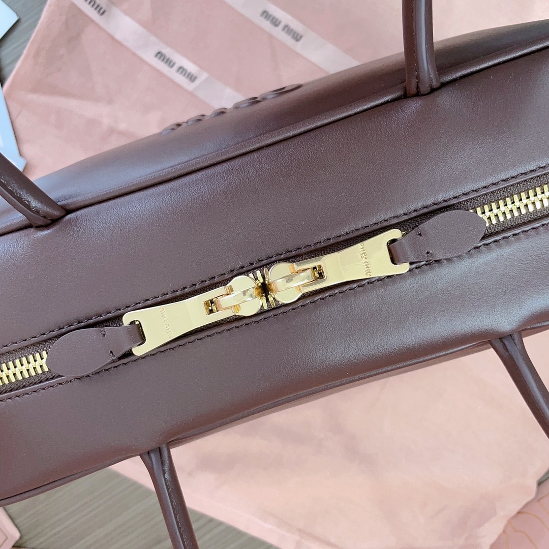 [MIU MIU-미우미우] 미우미우 가죽 탑 핸들 볼링백