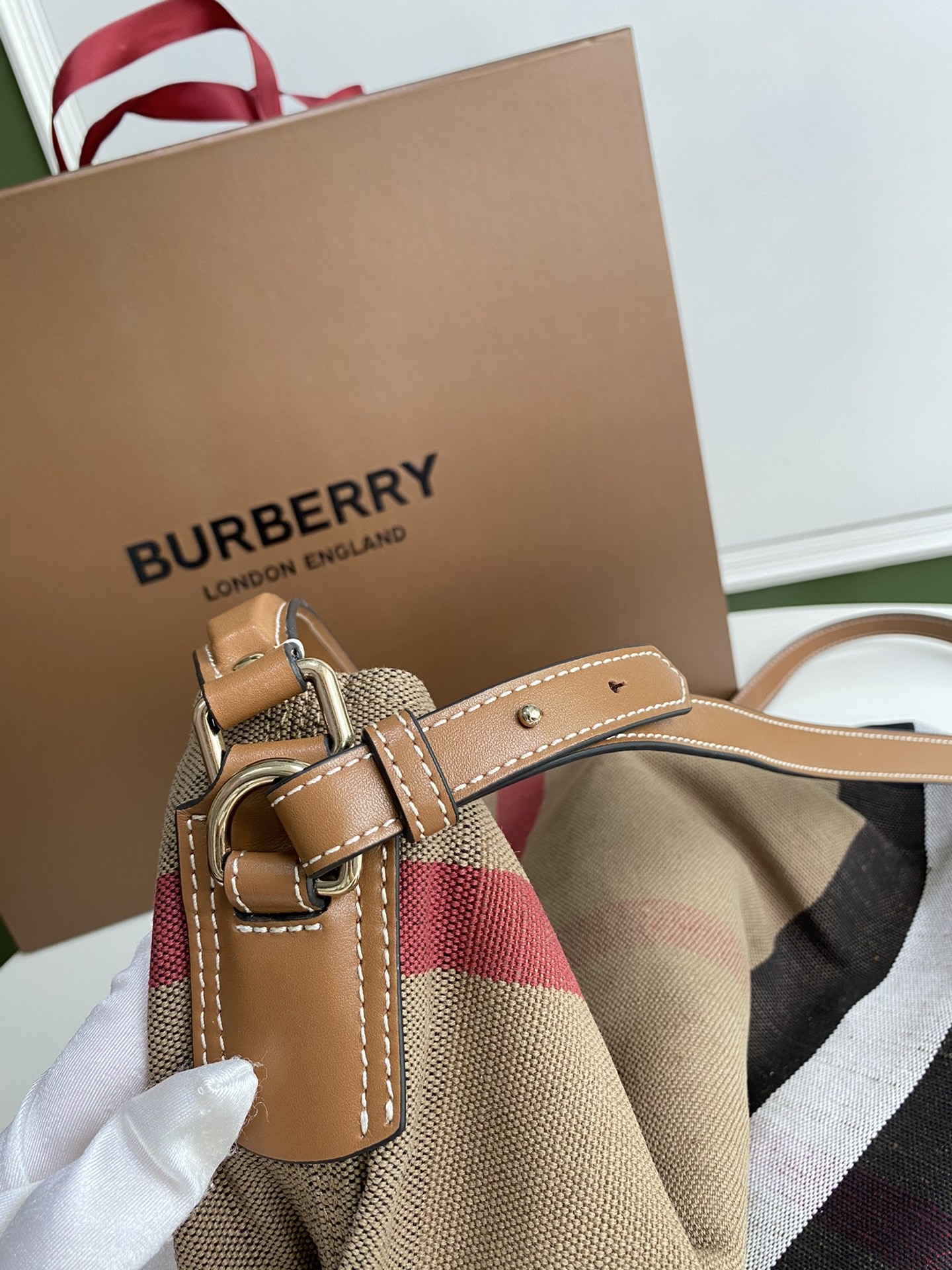 버버리 애쉬비 호보백