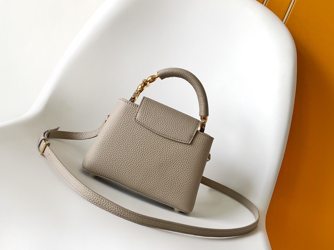 [LOUIS VUITTON-루이비통] 루이비통 루이비통 카퓌신 미니 M23943