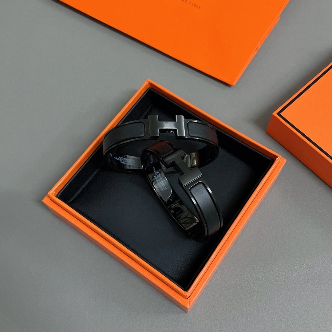 [HERMES-에르메스] 에르메스 클릭아슈 블랙 H팔찌