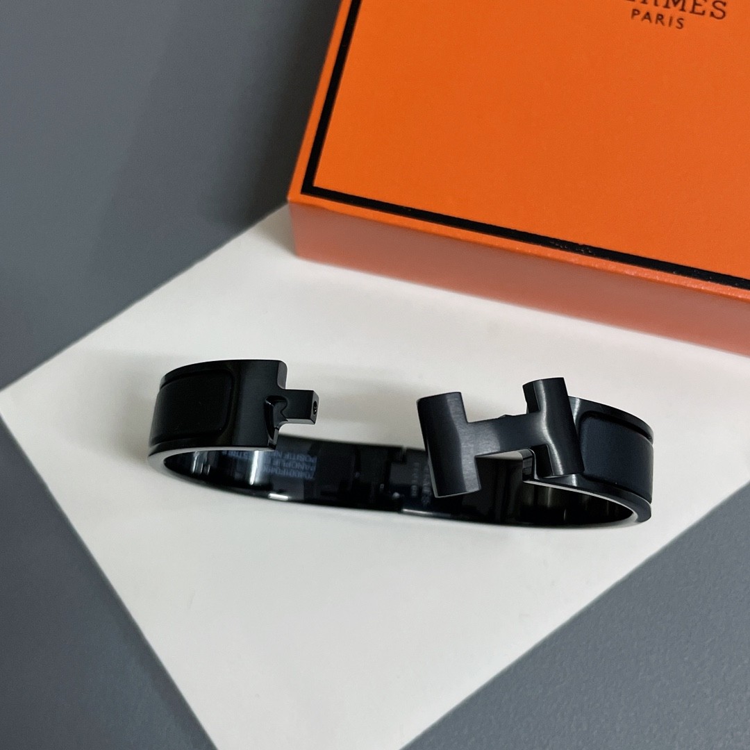 [HERMES-에르메스] 에르메스 클릭아슈 블랙 H팔찌
