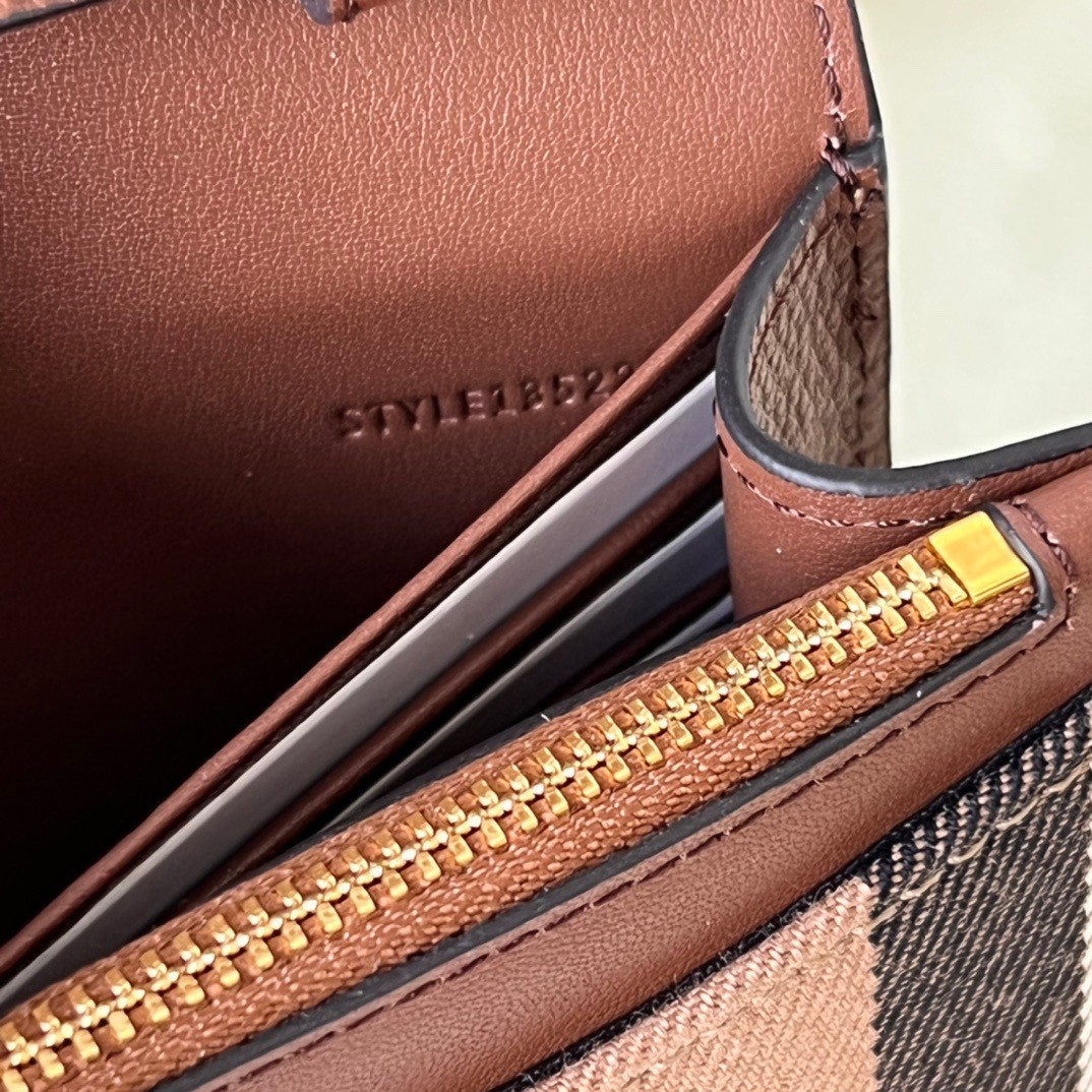 버버리 햄프셔 크로스백