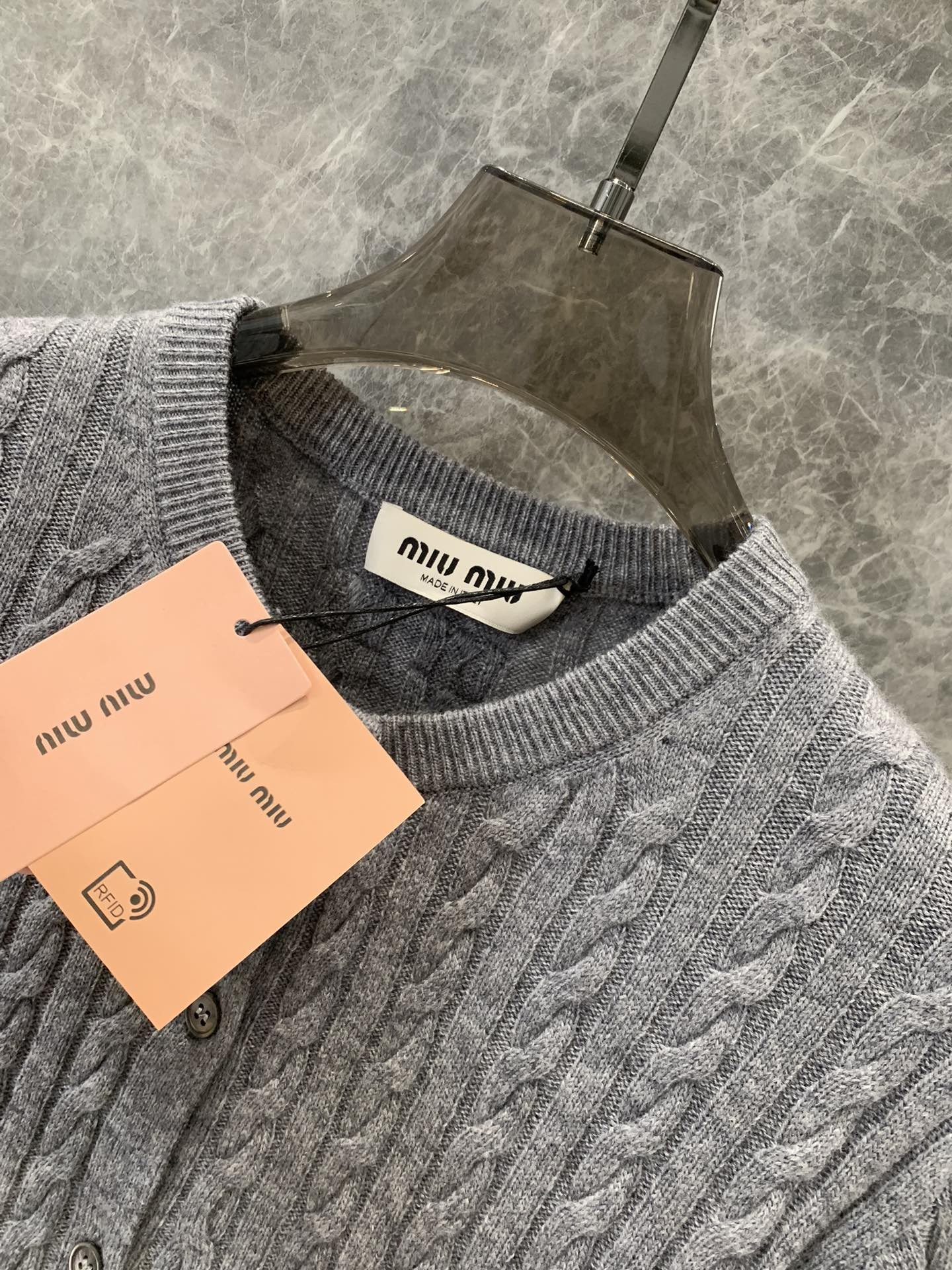 [MIUMIU-미우미우] 미우미우 라운드 꽈배기 가디건