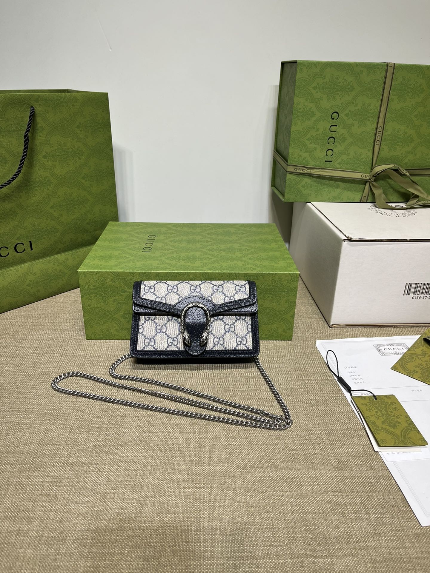 구찌 오피디아 GG 수프림 스몰 숄더백