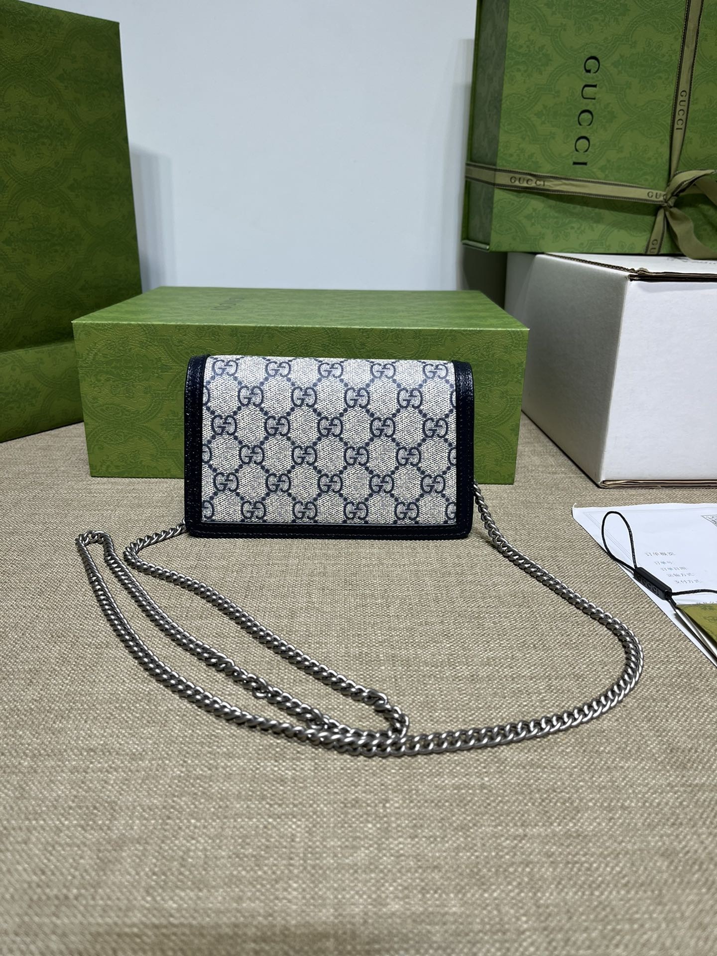 구찌 오피디아 GG 수프림 스몰 숄더백