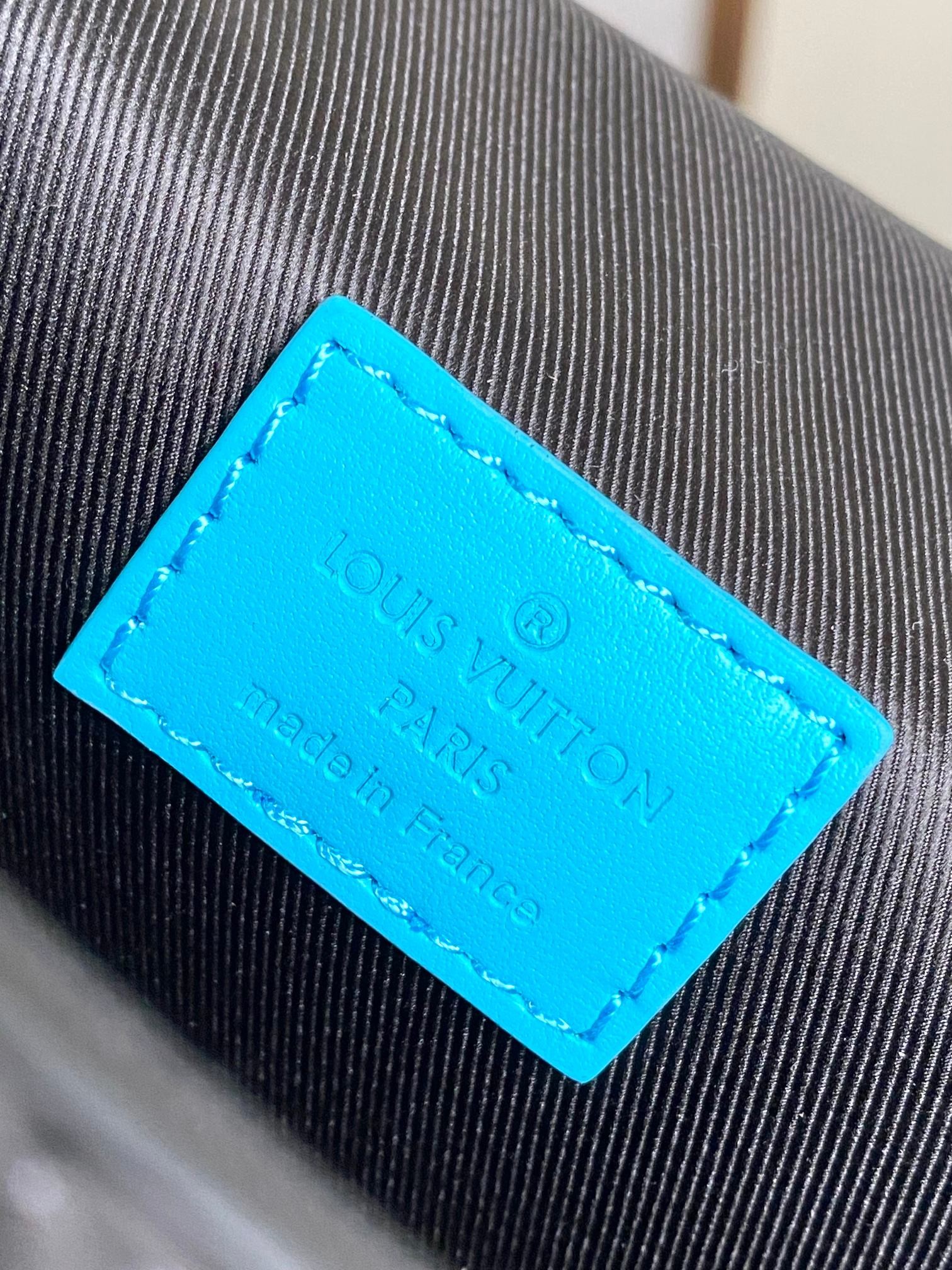 [LOUIS VUITTON-루이비통] 루이비통 스티머 웨어러블 윌릿 M11496